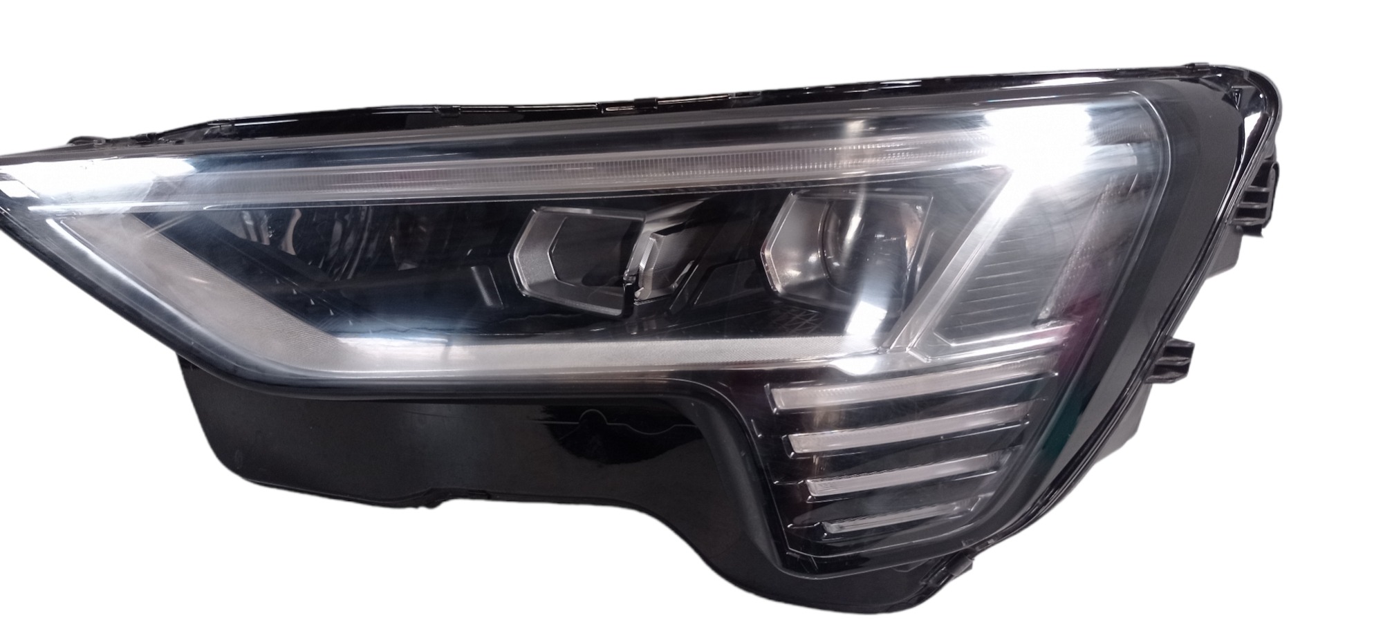 Farol Diant Esquerdo Audi E-tron 2020 2023 Com Led P/ Recu 4