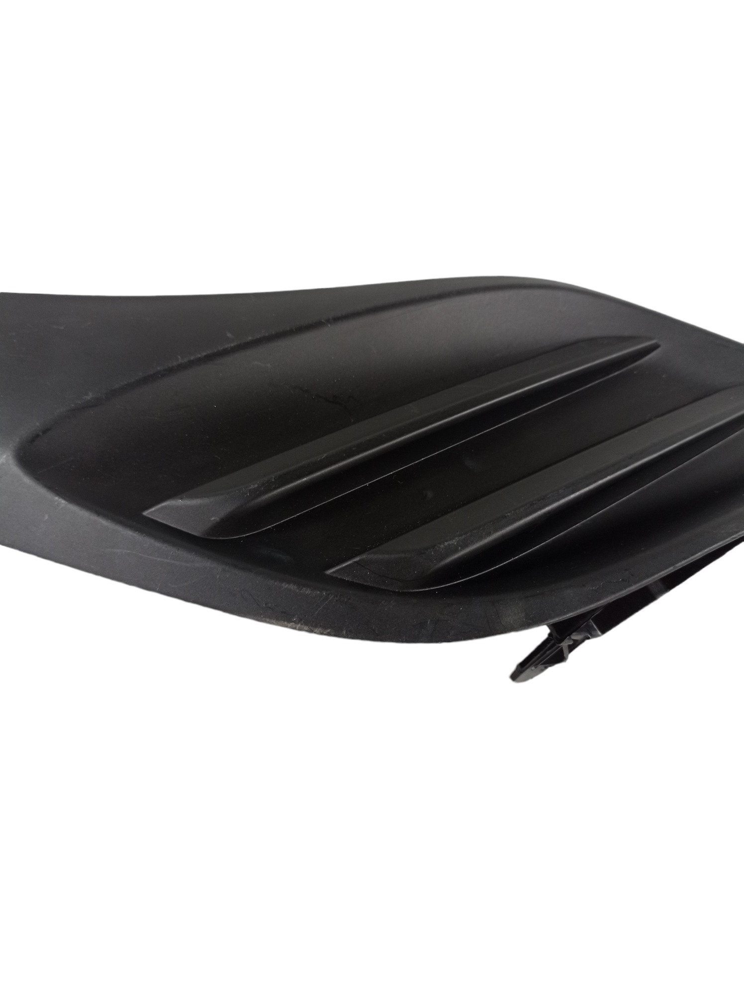 Moldura Farol Milha Direito Toyota Yaris 2018  A 2021 4