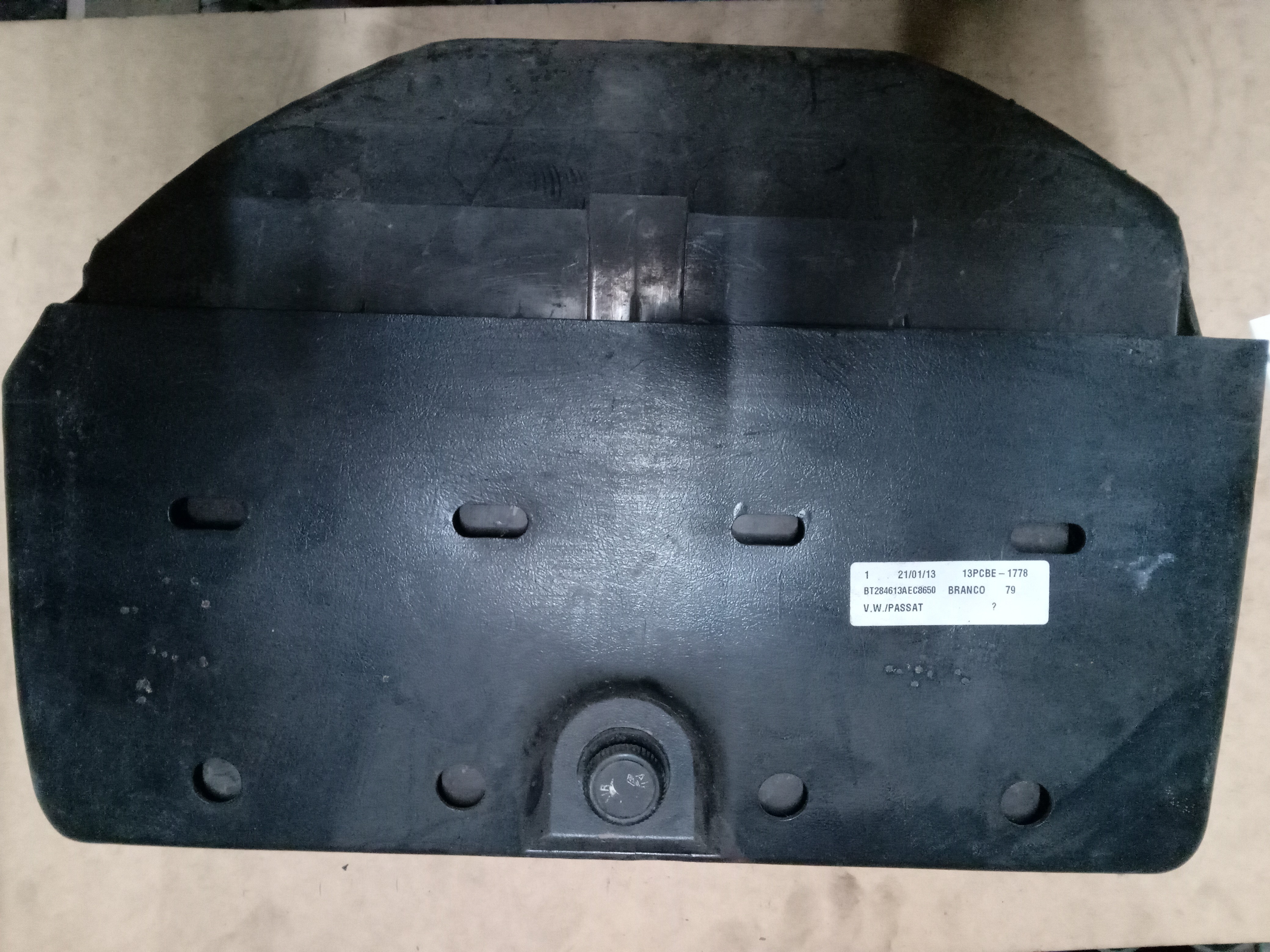 PORTA LUVAS VW PASSAT 1979 2