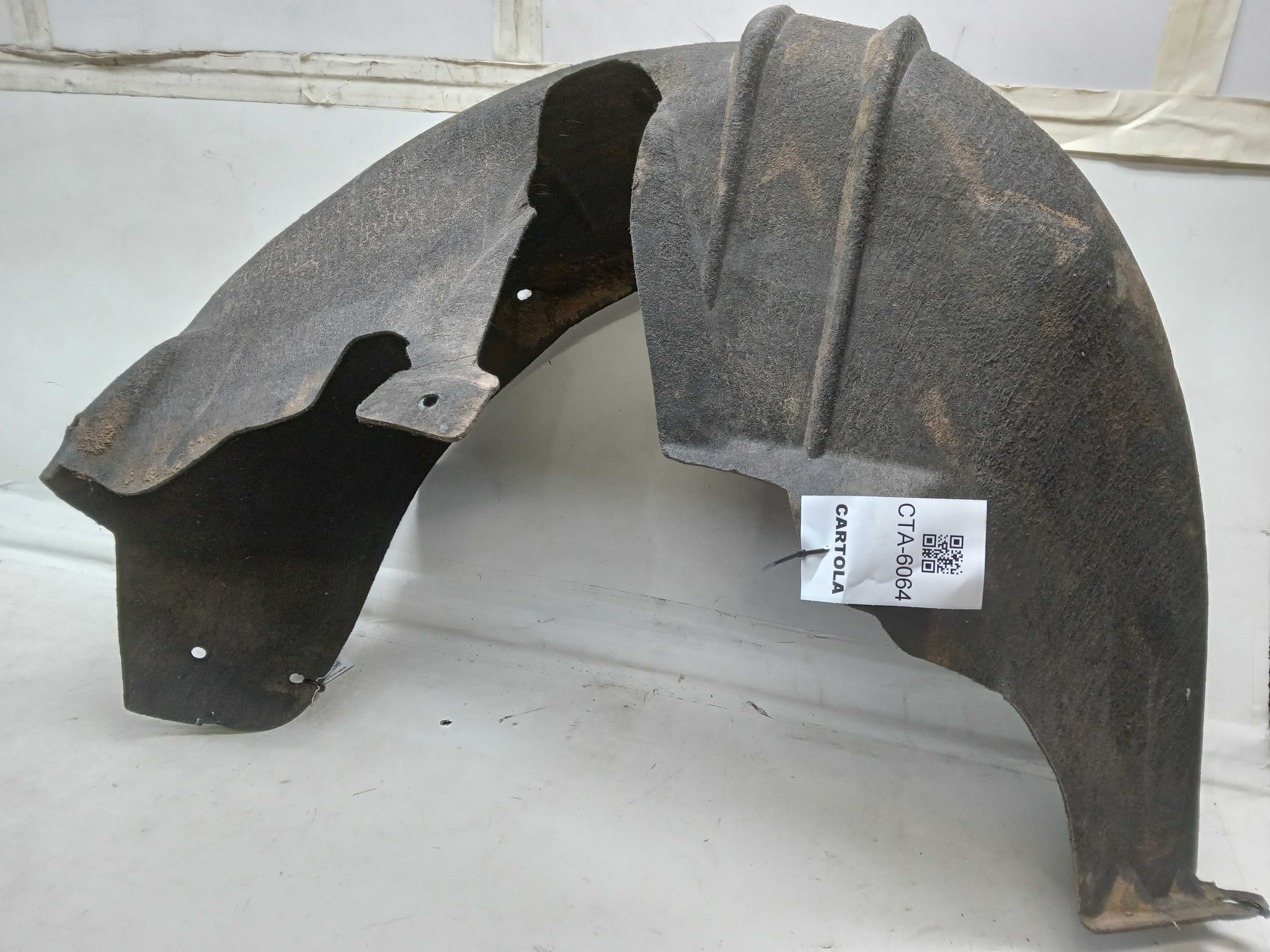 5C6810972 PARABARRO TRAS LD VW JETTA 2011 A 2014 2