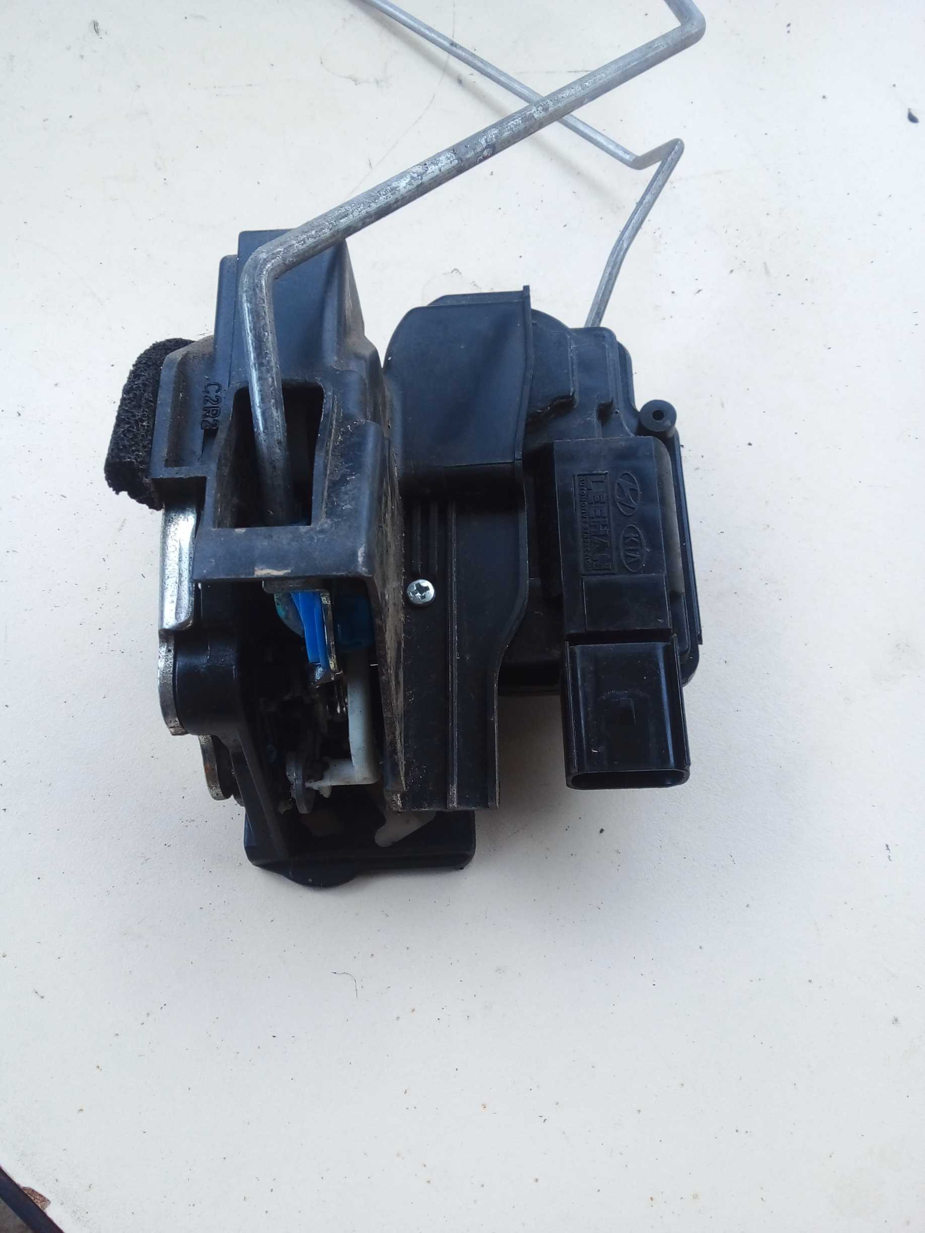 FECHADURA ELET PORTA DIANTEIRA DIREITA HB20 2927 A045777 2