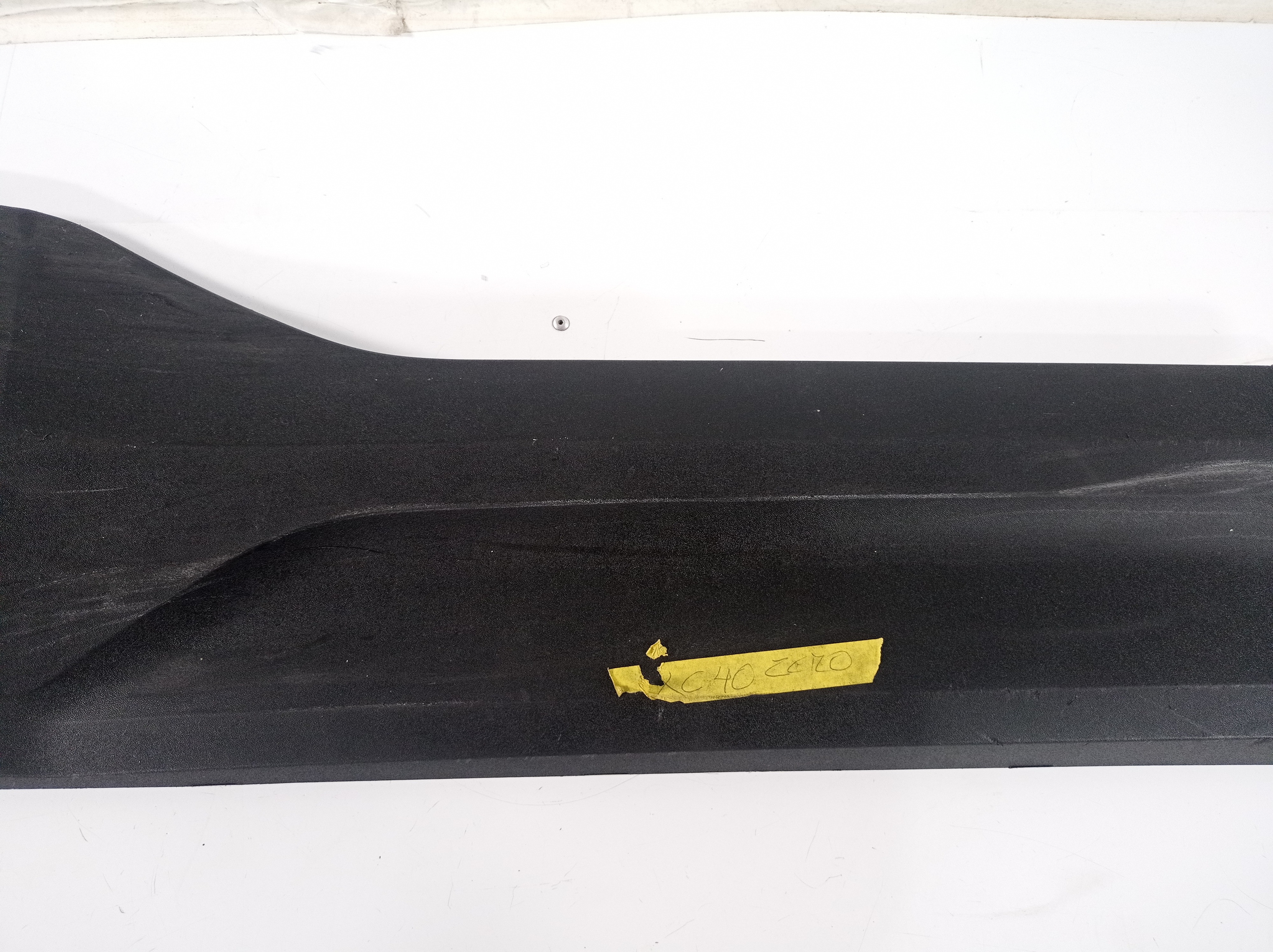 Acabamento Moldura Porta Tras Direita Volvo Xc40 2017 A 2021 Preto 4
