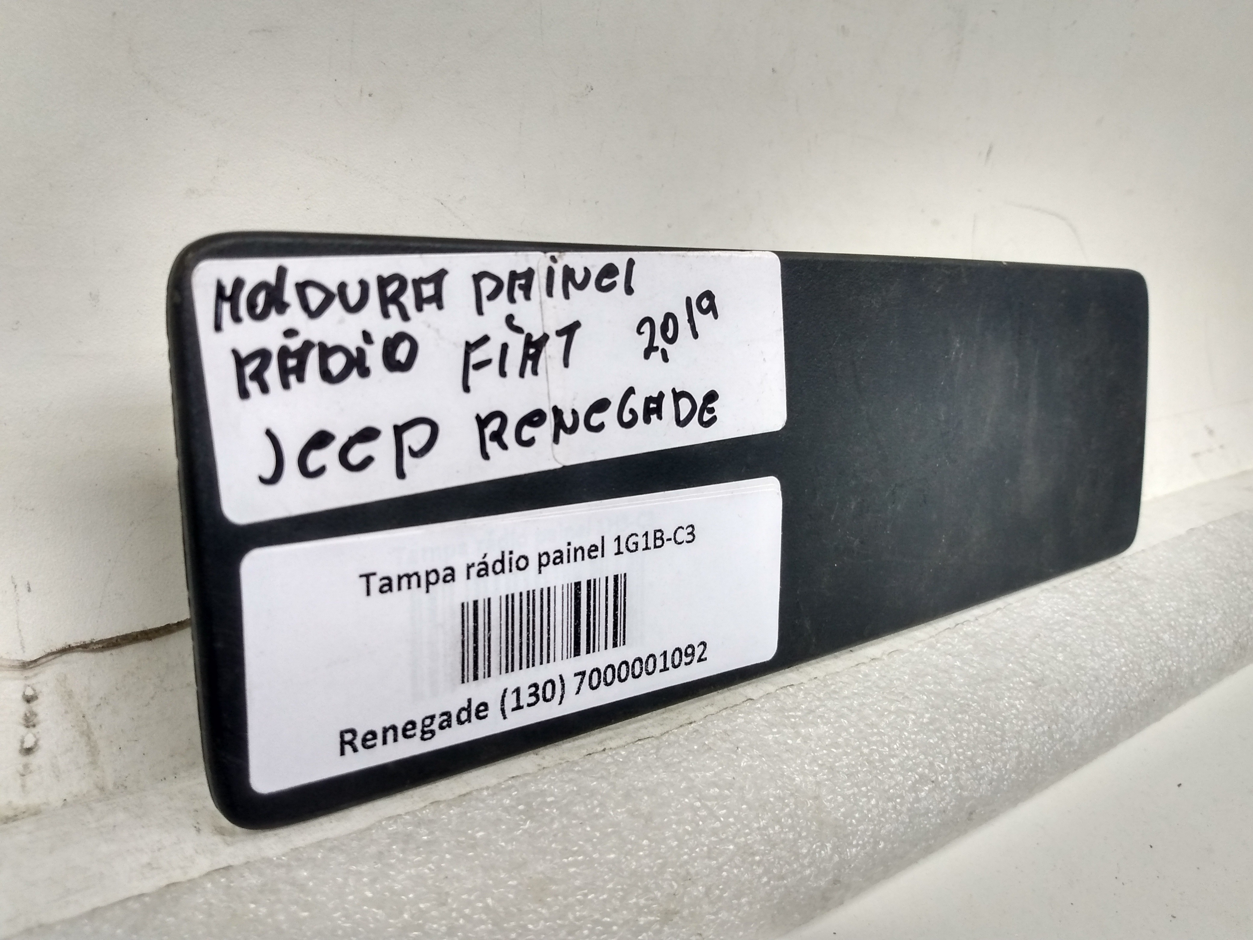 Tampa rádio painel Jeep Renegade 2019 3