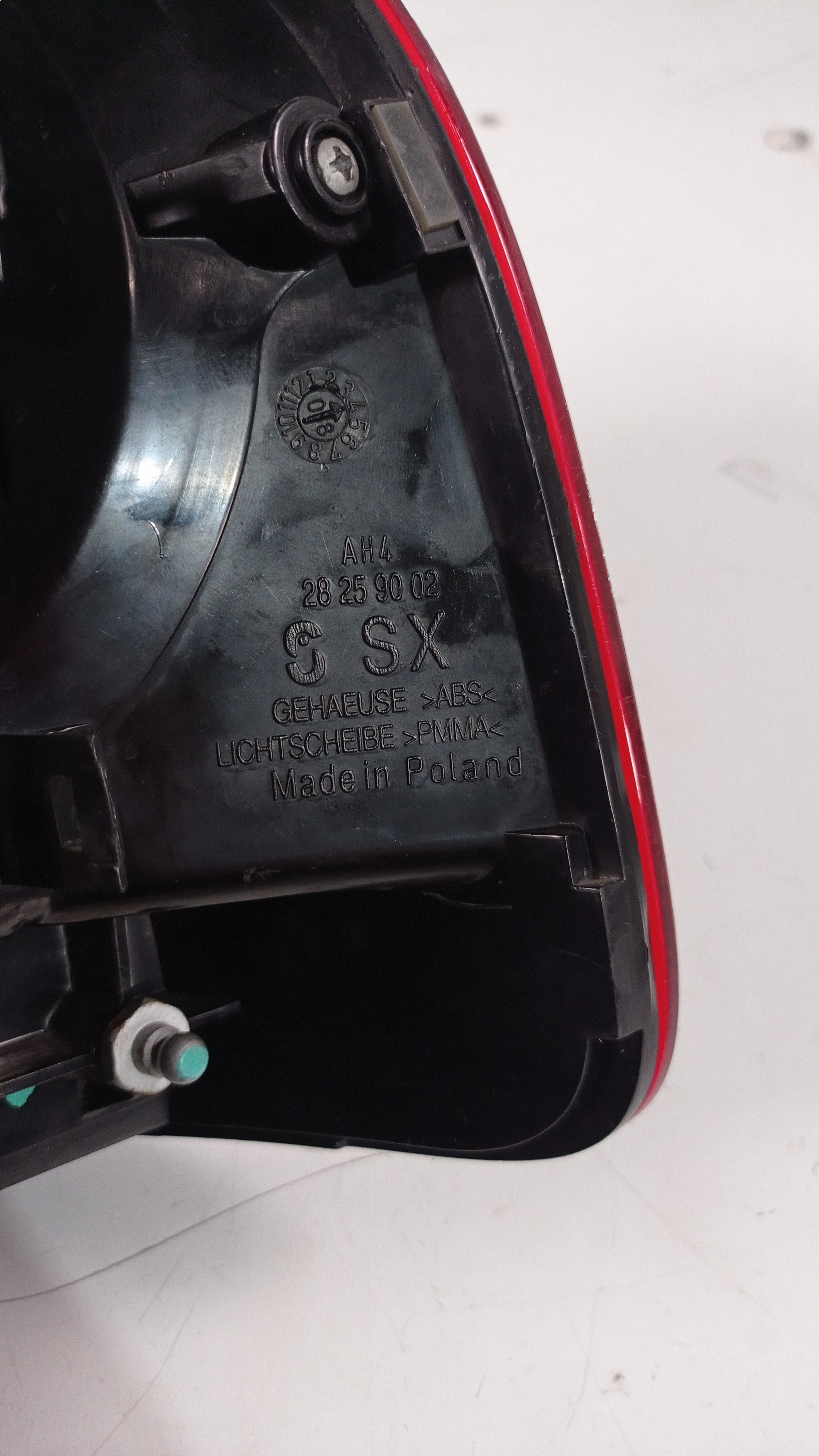 Lanterna Traseira Esquerda Vw Touareg 2007 A 2009 Recuperada 9