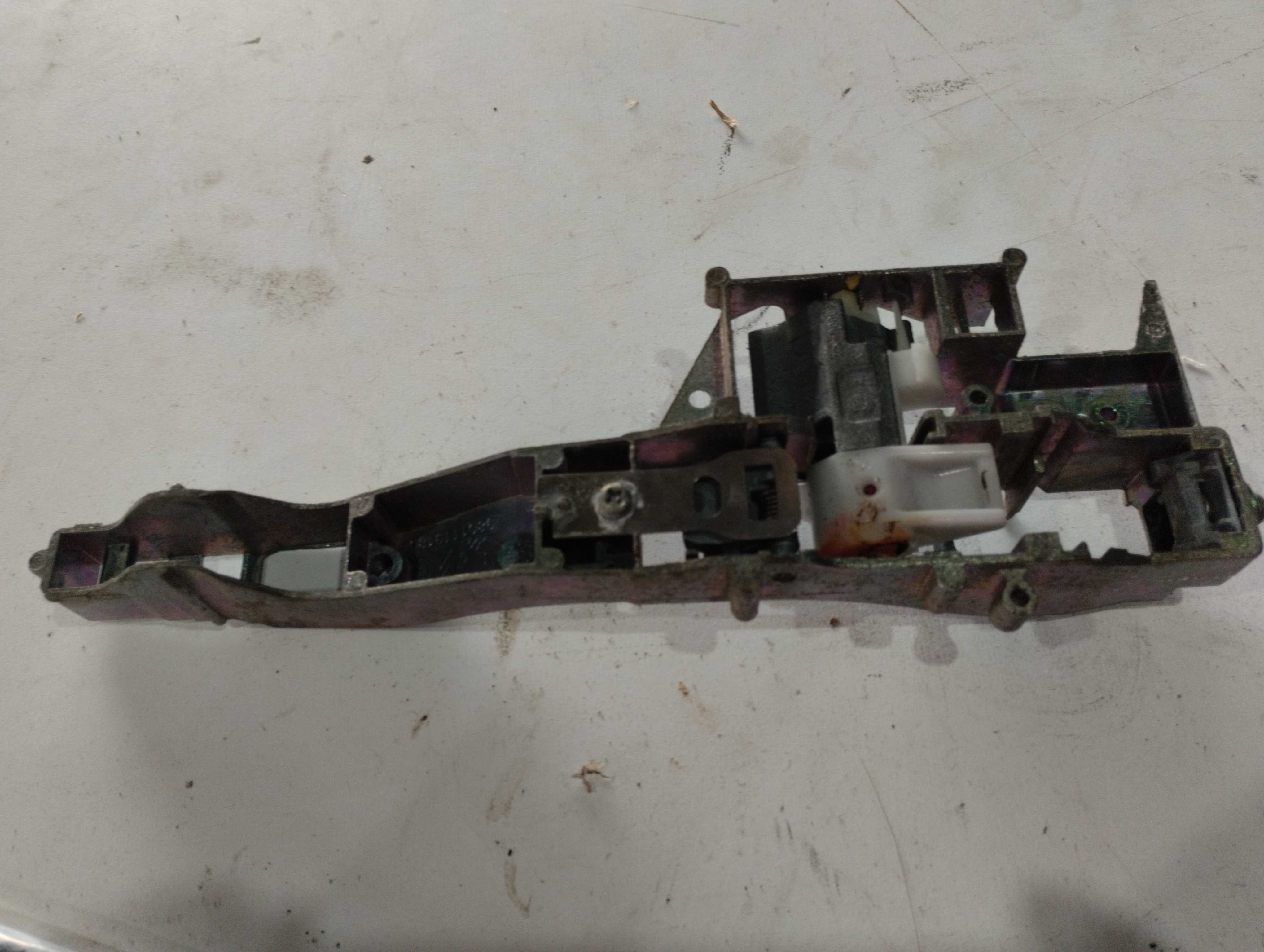Base maçaneta direita Citroen C3 peugeot 208 2