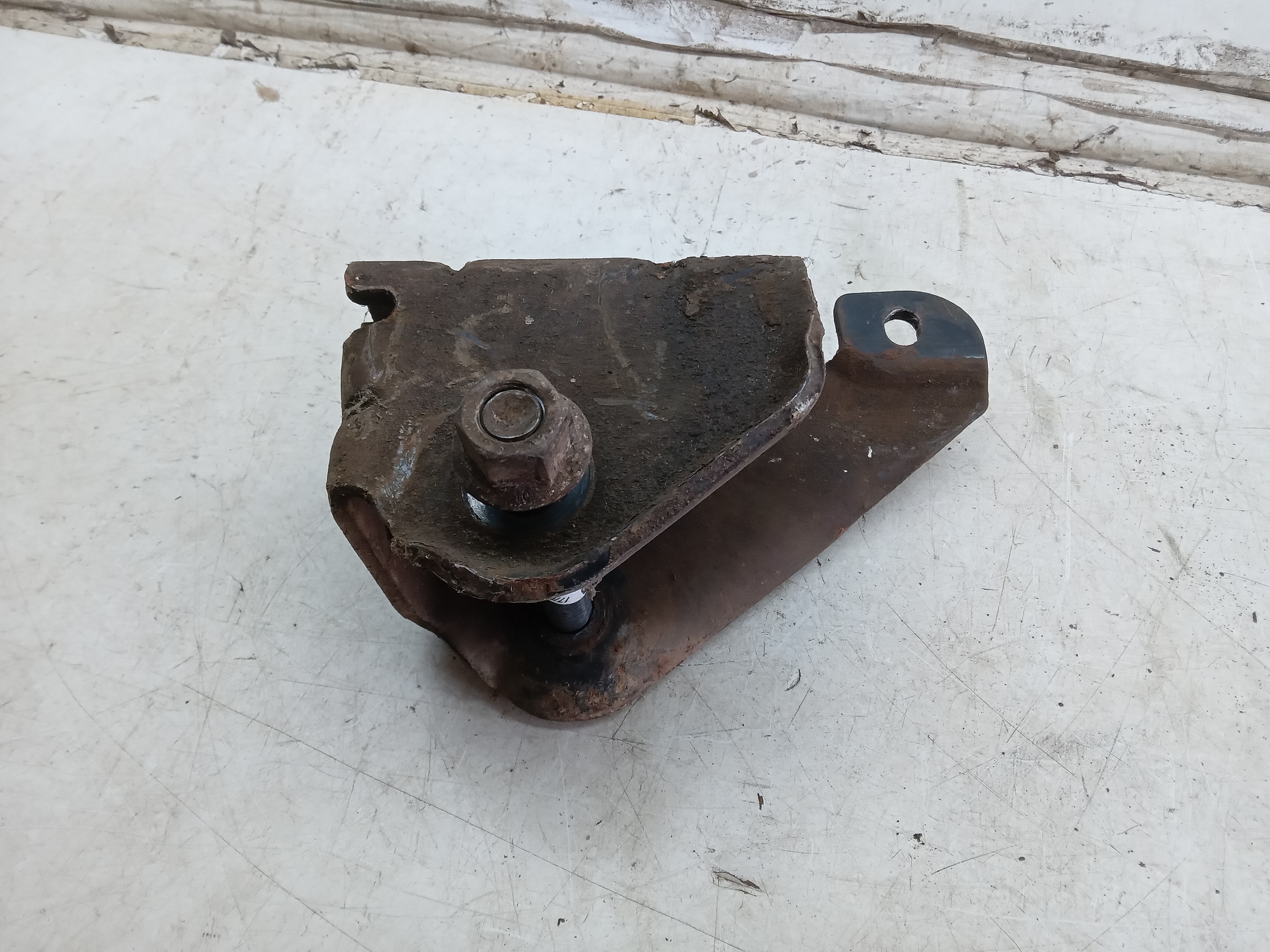 SUPORTE TIRANTE DIANTEIRO LE FORD F350 2001 2