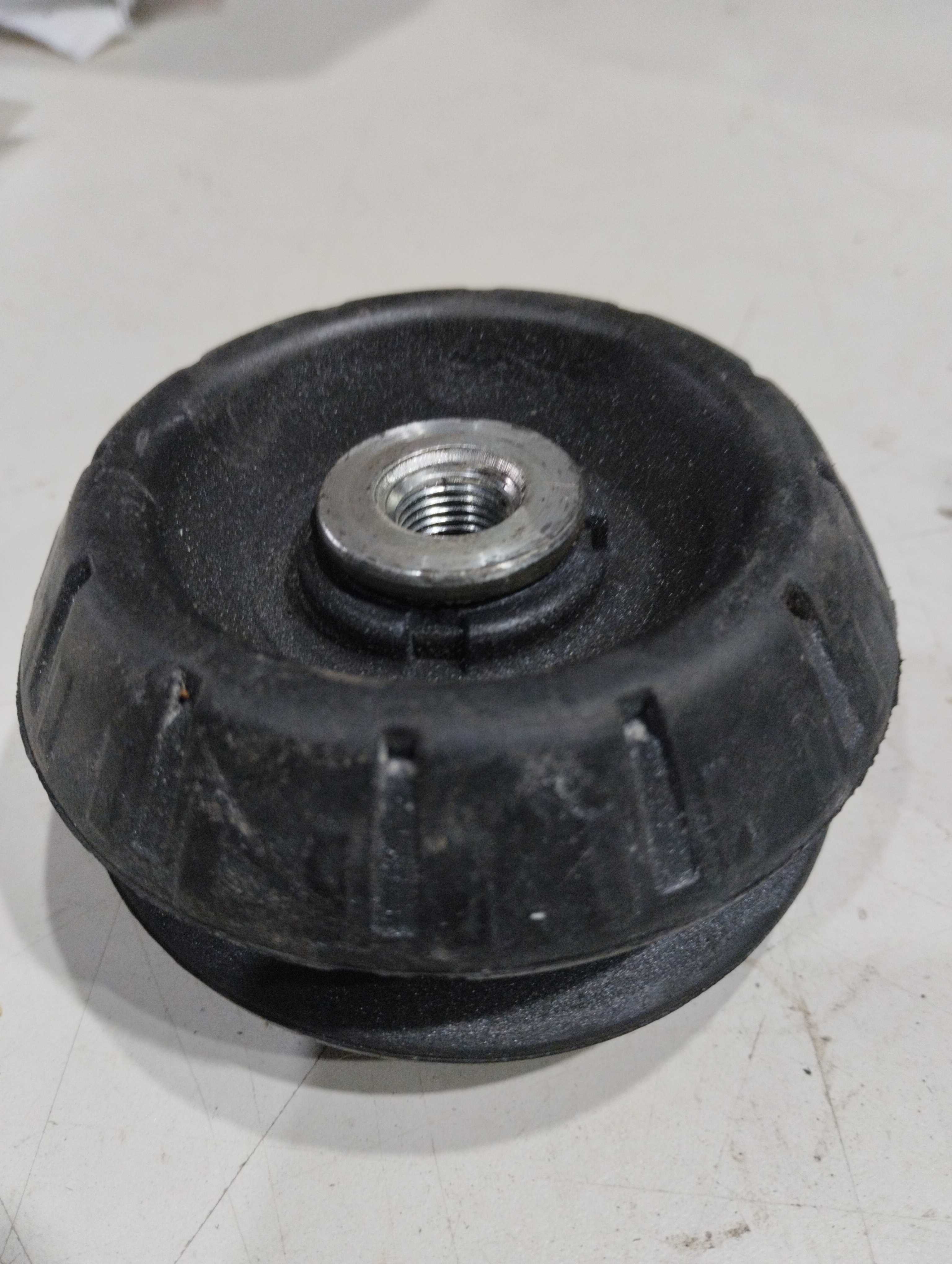 Coxim amortecedor dianteiro Nissan Versa march kicks 3