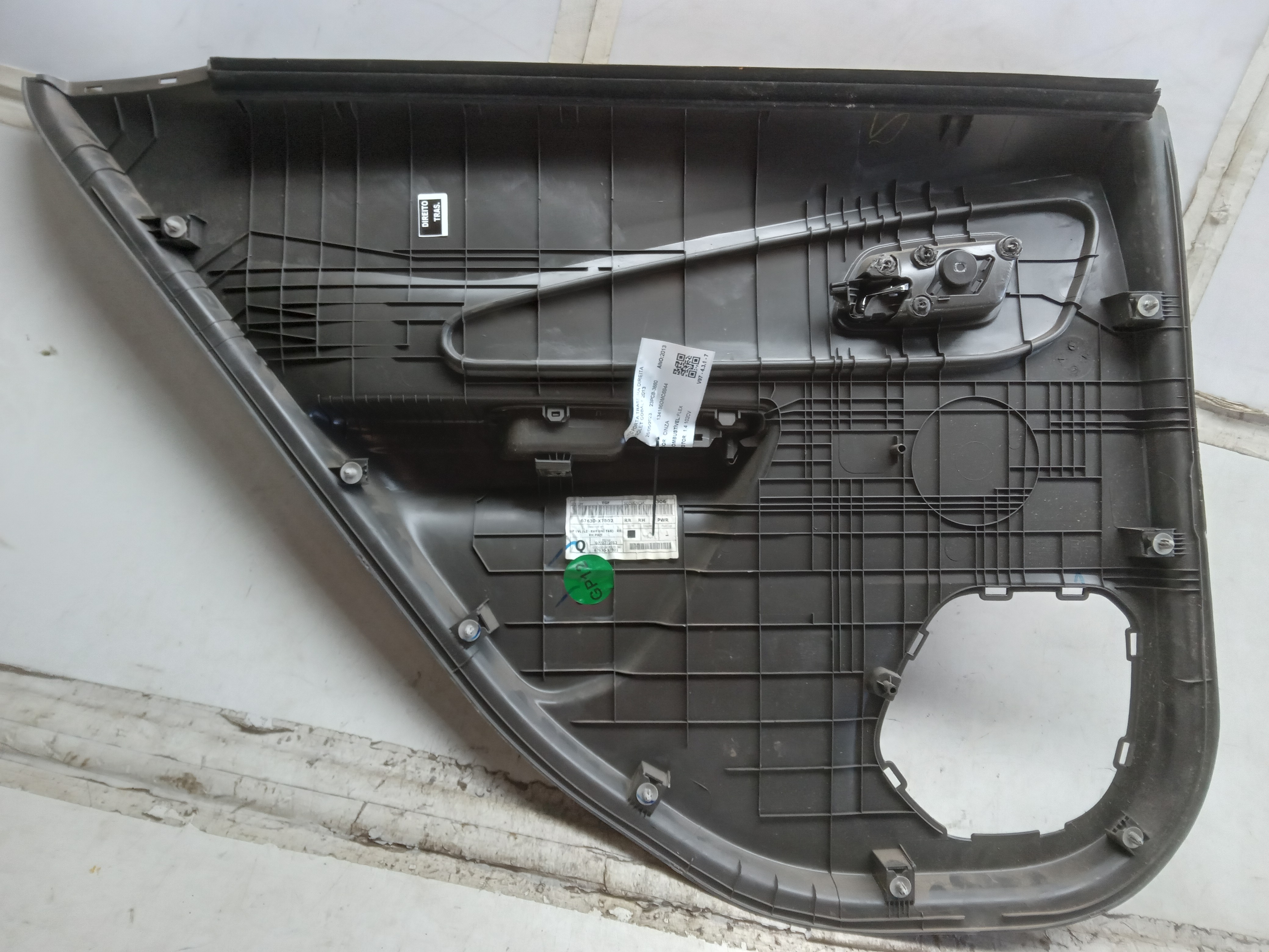 FORRO PORTA TRASEIRA DIREITA CHEVROLET COBALT 2013 2