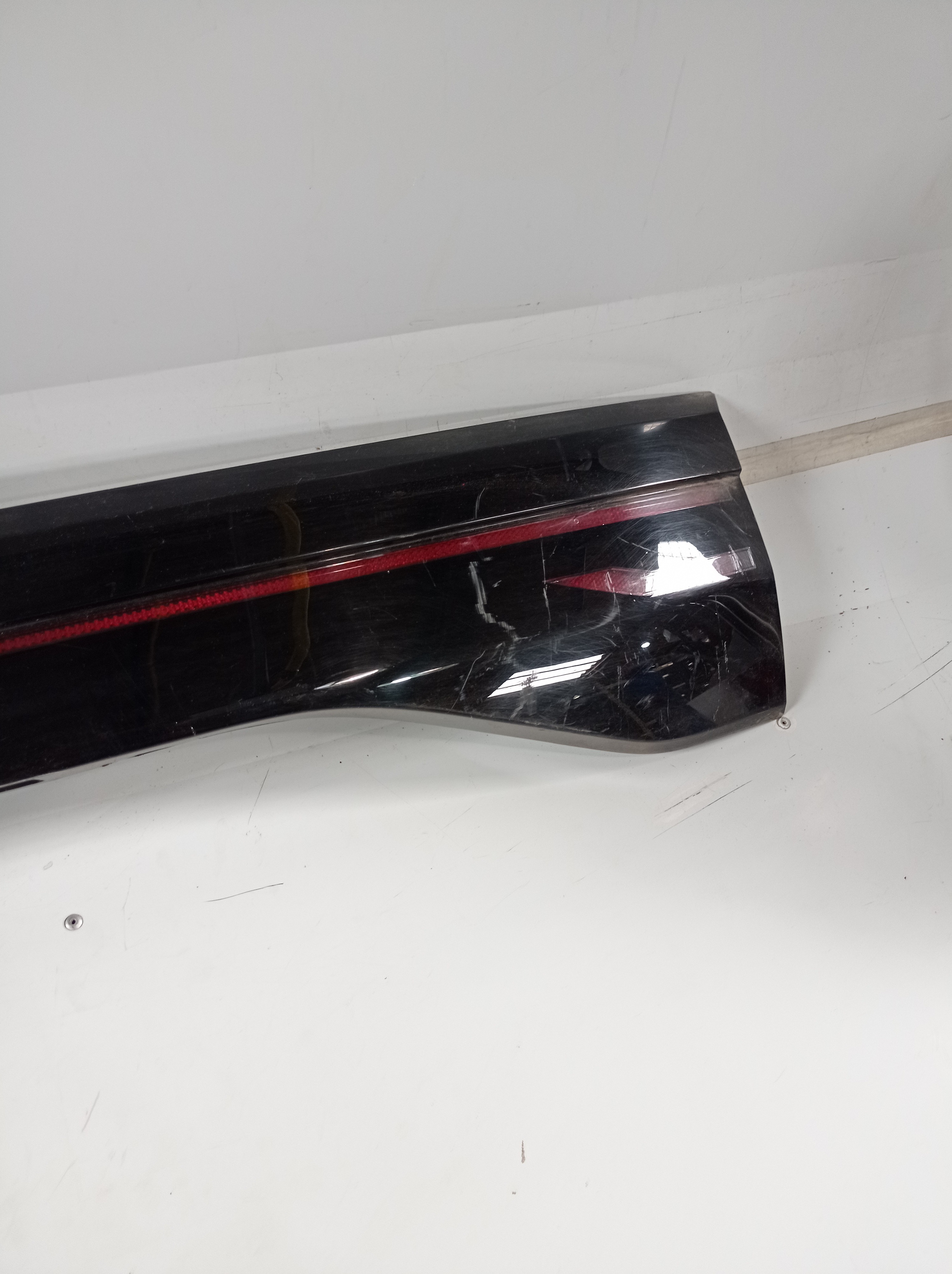 2gp827577 Moldura Aplique Tampa Traseira Vw Tcross 2019 2020 10
