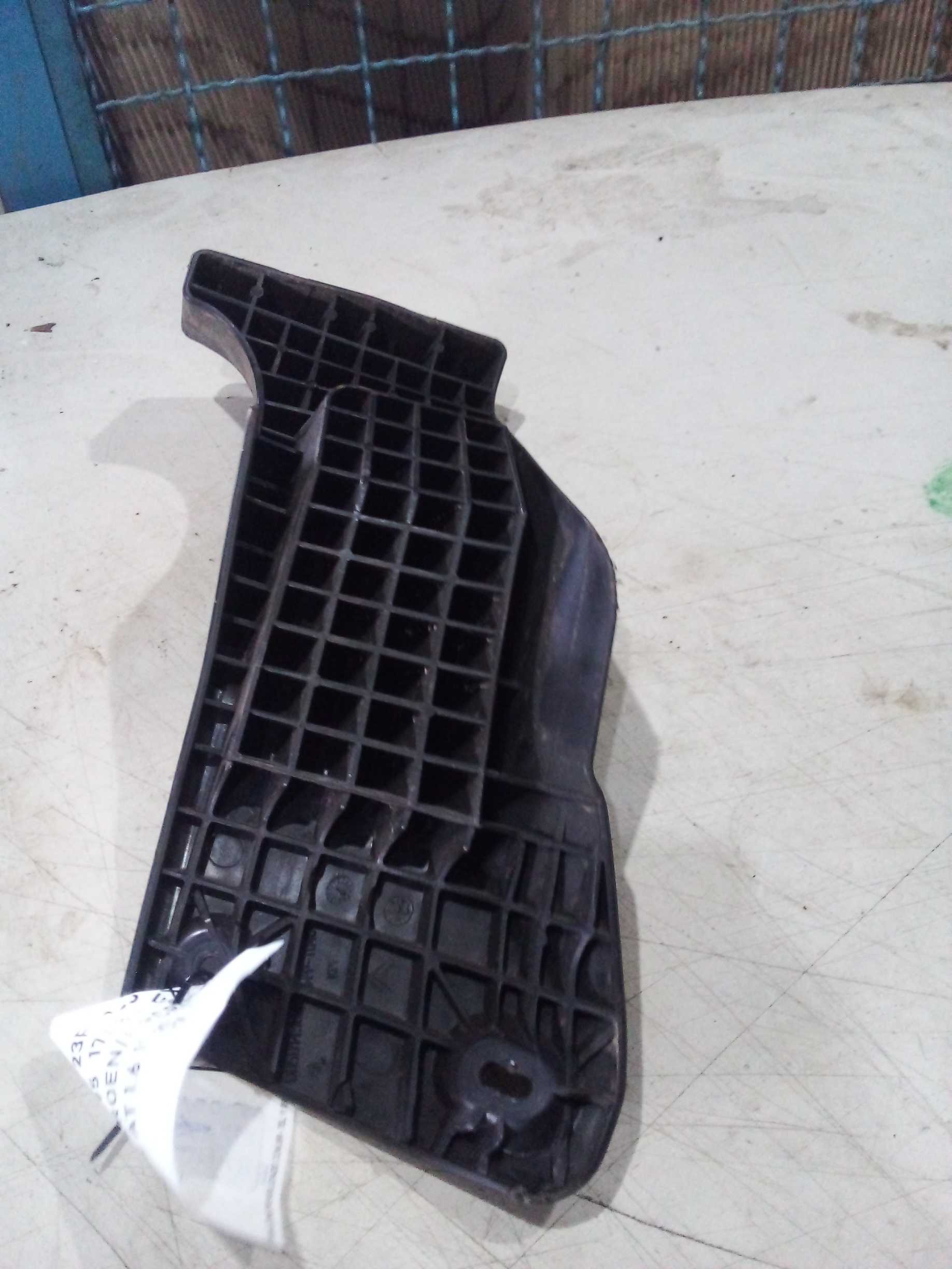 MOLDURA DENCANSO PE CITROEN AIRCROSS 2017 9658143890 1