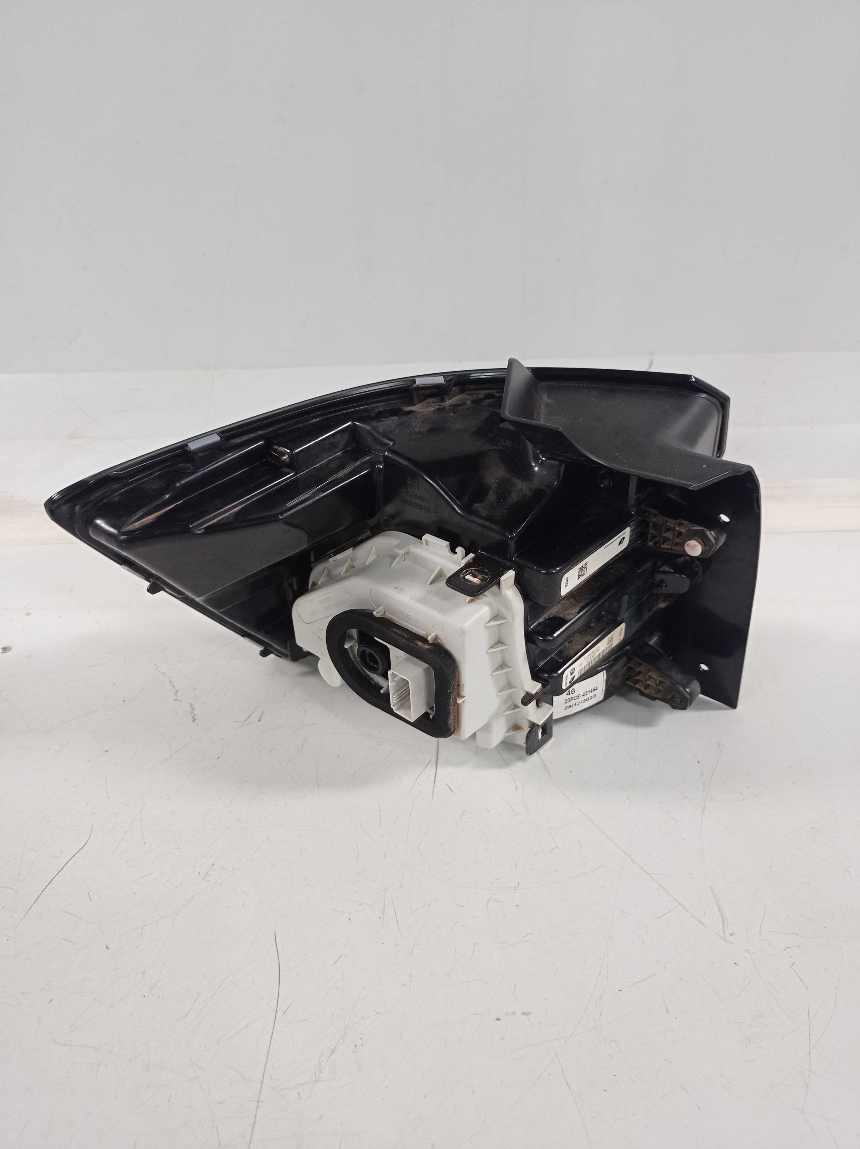 LANTERNA TRASEIRA DIREITA VOLKSWAGEN TCROSS 2021 PARA RECU 4