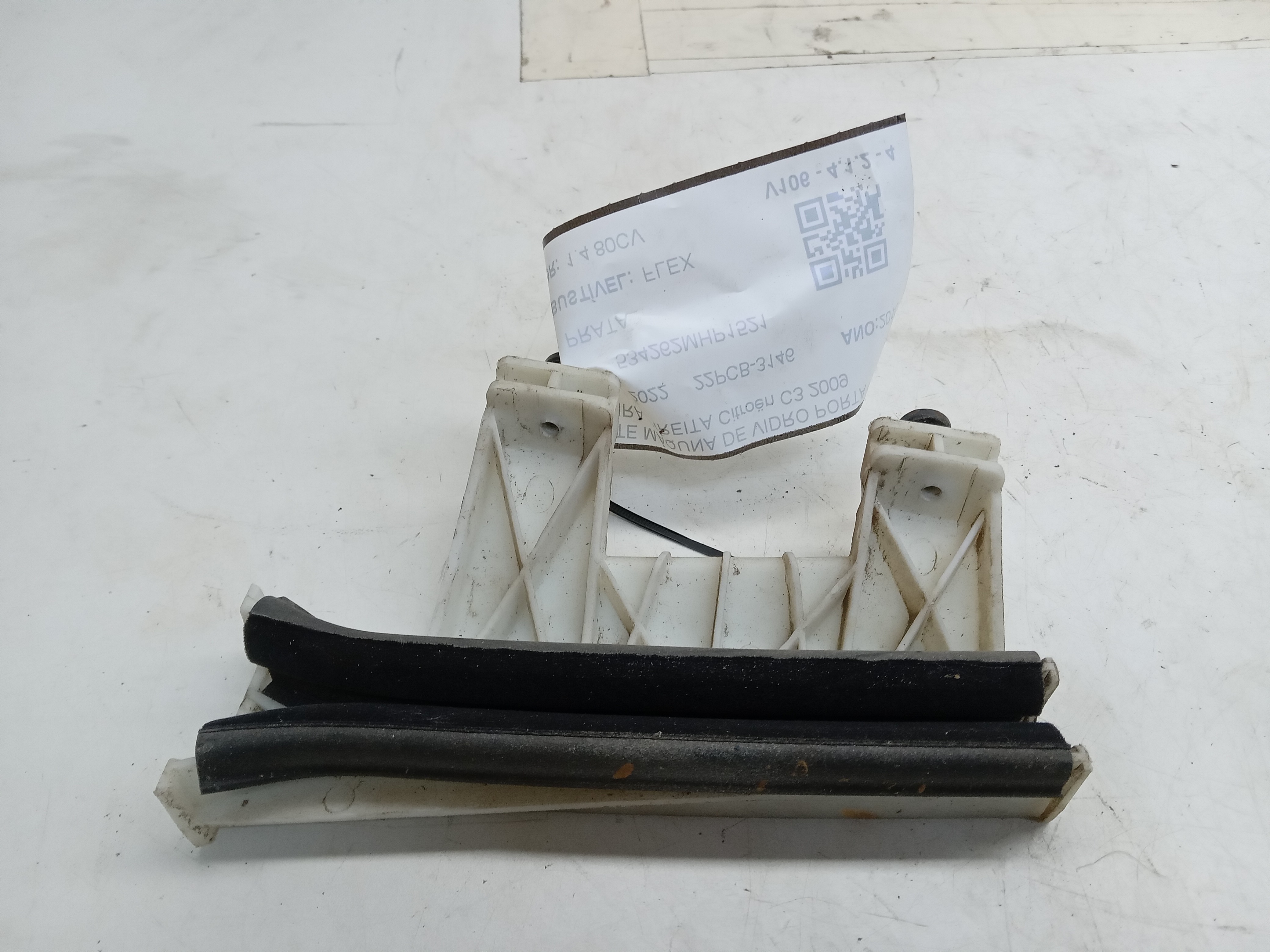 SUPORTE MÁQUNA DE VIDRO PORTA DIANTEIRA LD Citroën C3 2009