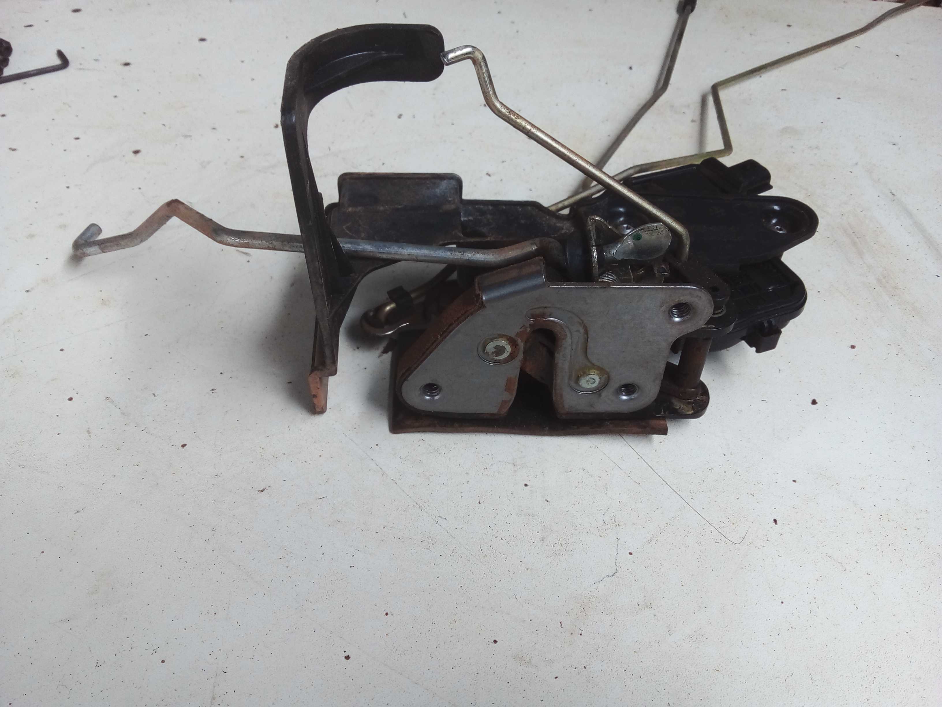 FECHADURA PORTA DIANTEIRA DIREITA KWID 2021 2