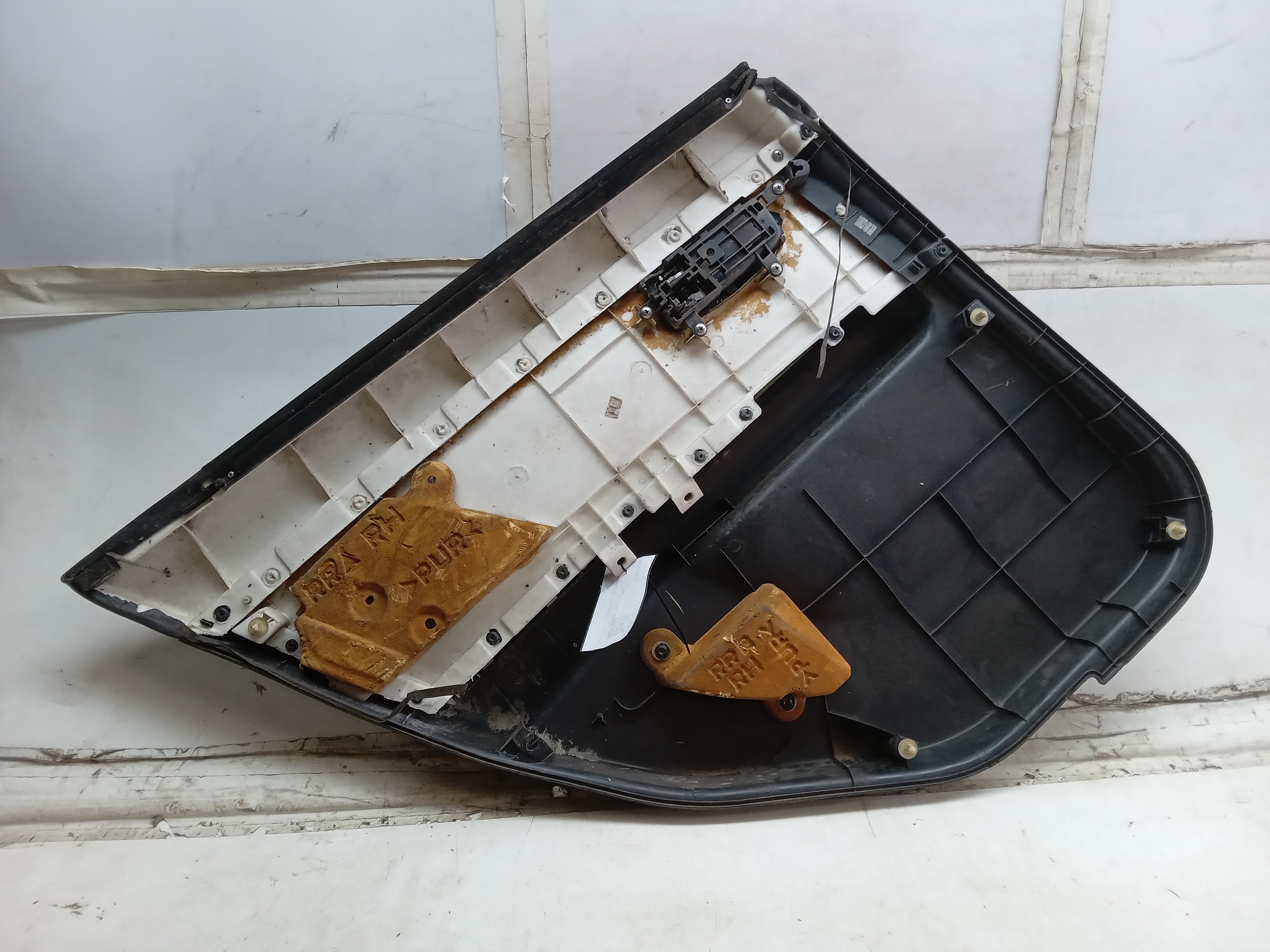 FORRO PORTA TRAS LD NISSAN SENTRA 2013 2