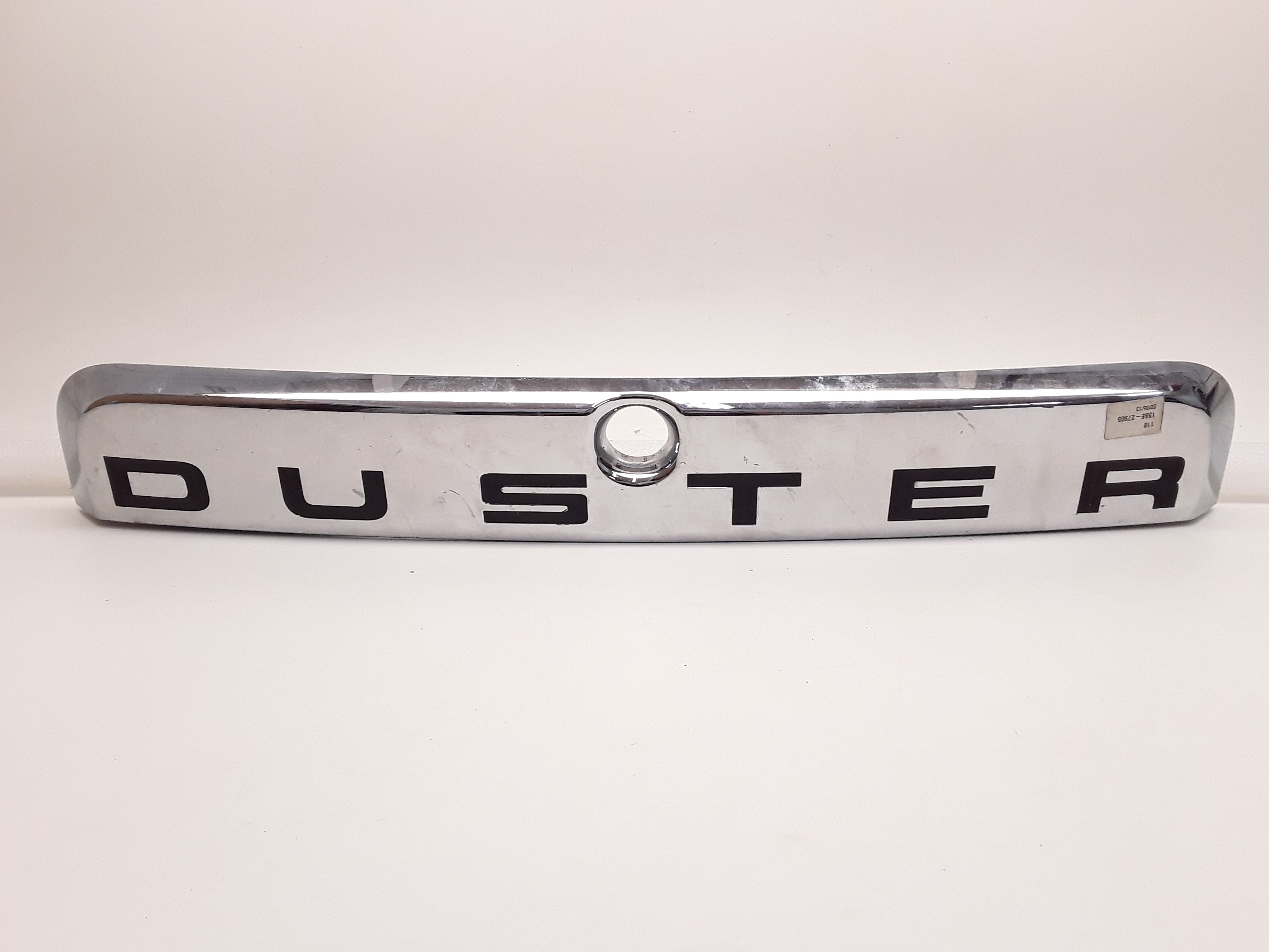 MOLDURA FRISO TAMPA TRASEIRA RENAULT DUSTER 2012 1
