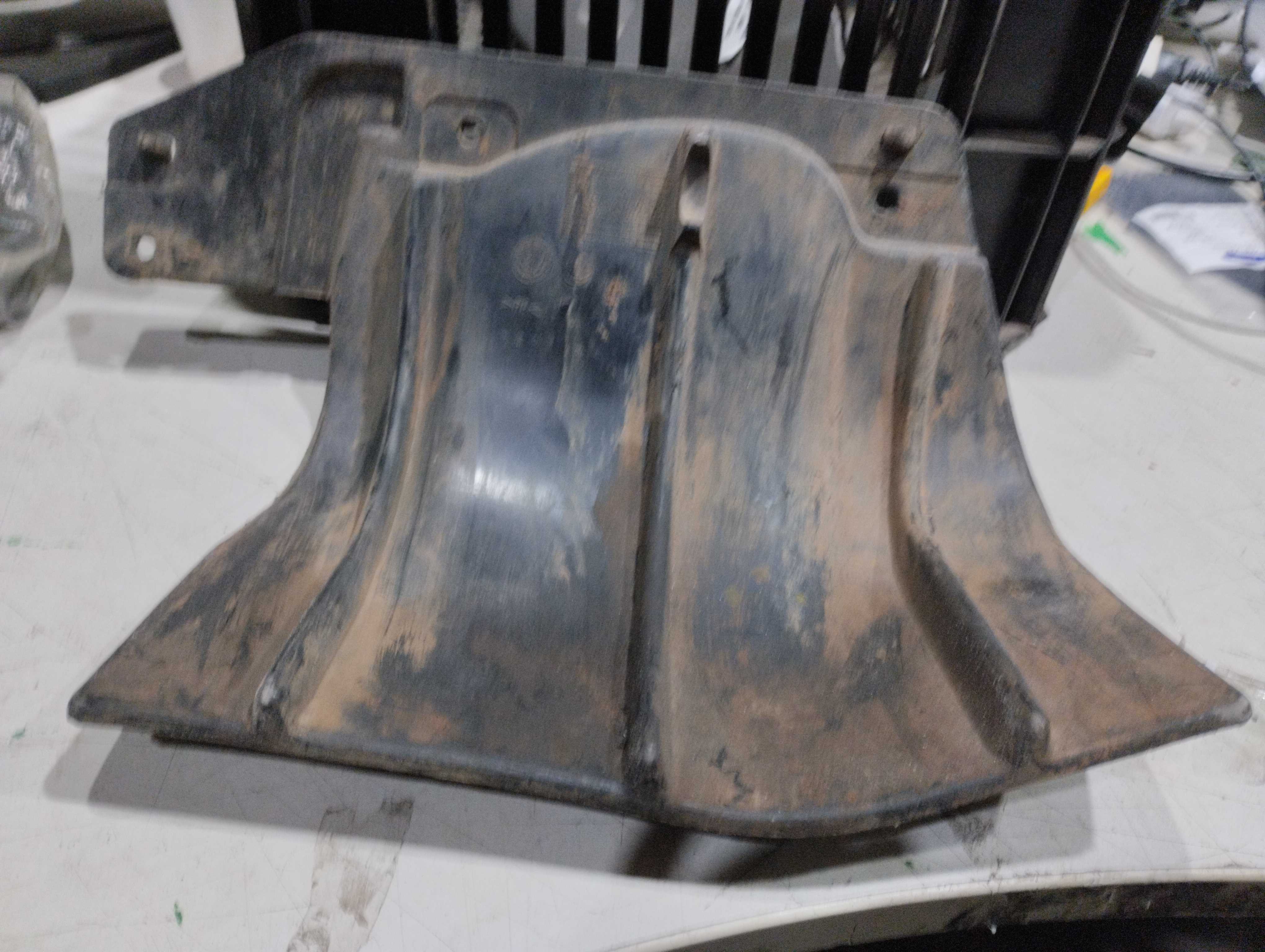 Protetor lateral correia dentada Fiat Palio fire 2006 1