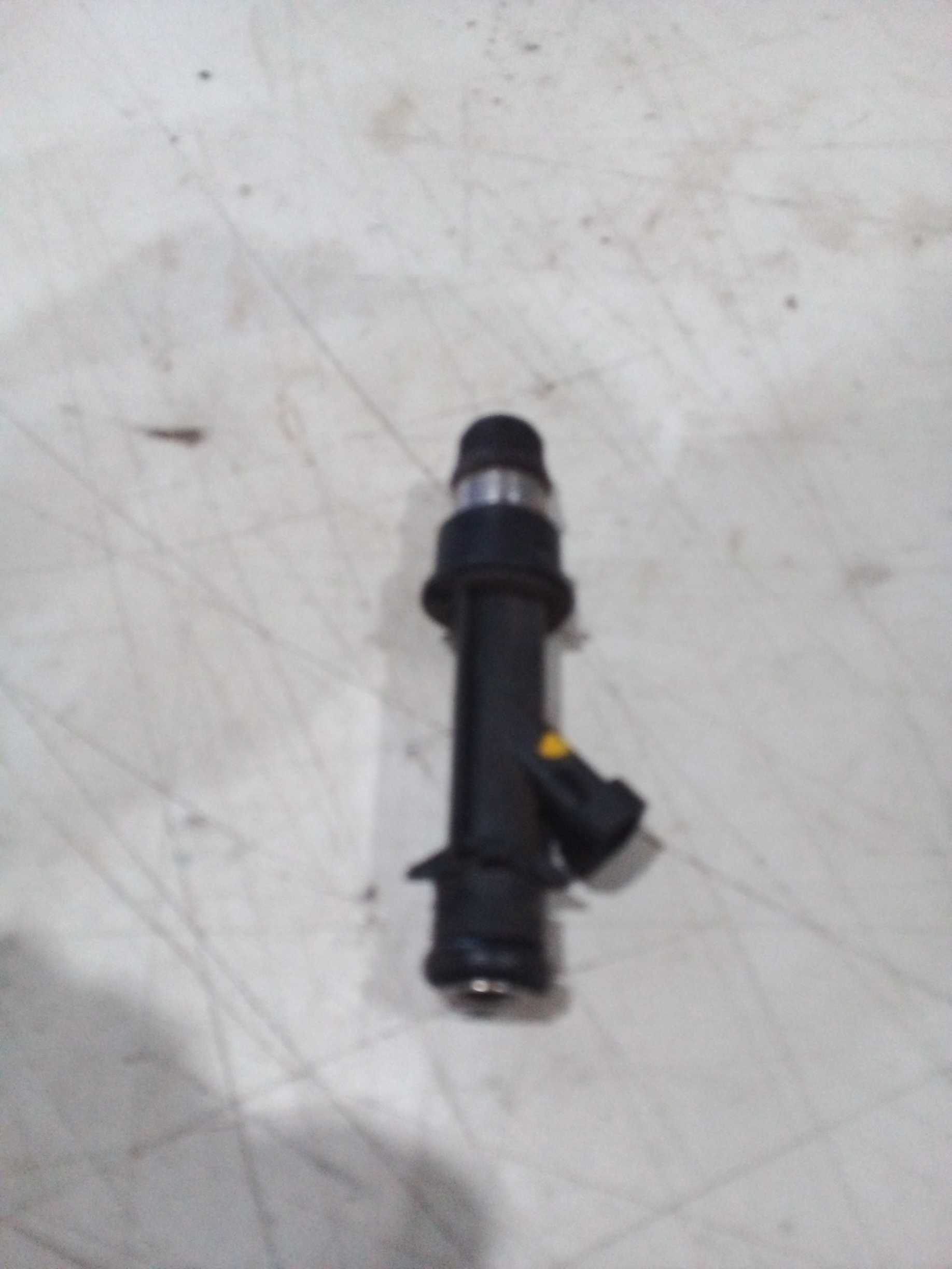 BICO INJETOR/INJEÇÃO 2 Chevrolet Corsa Sedan 2001