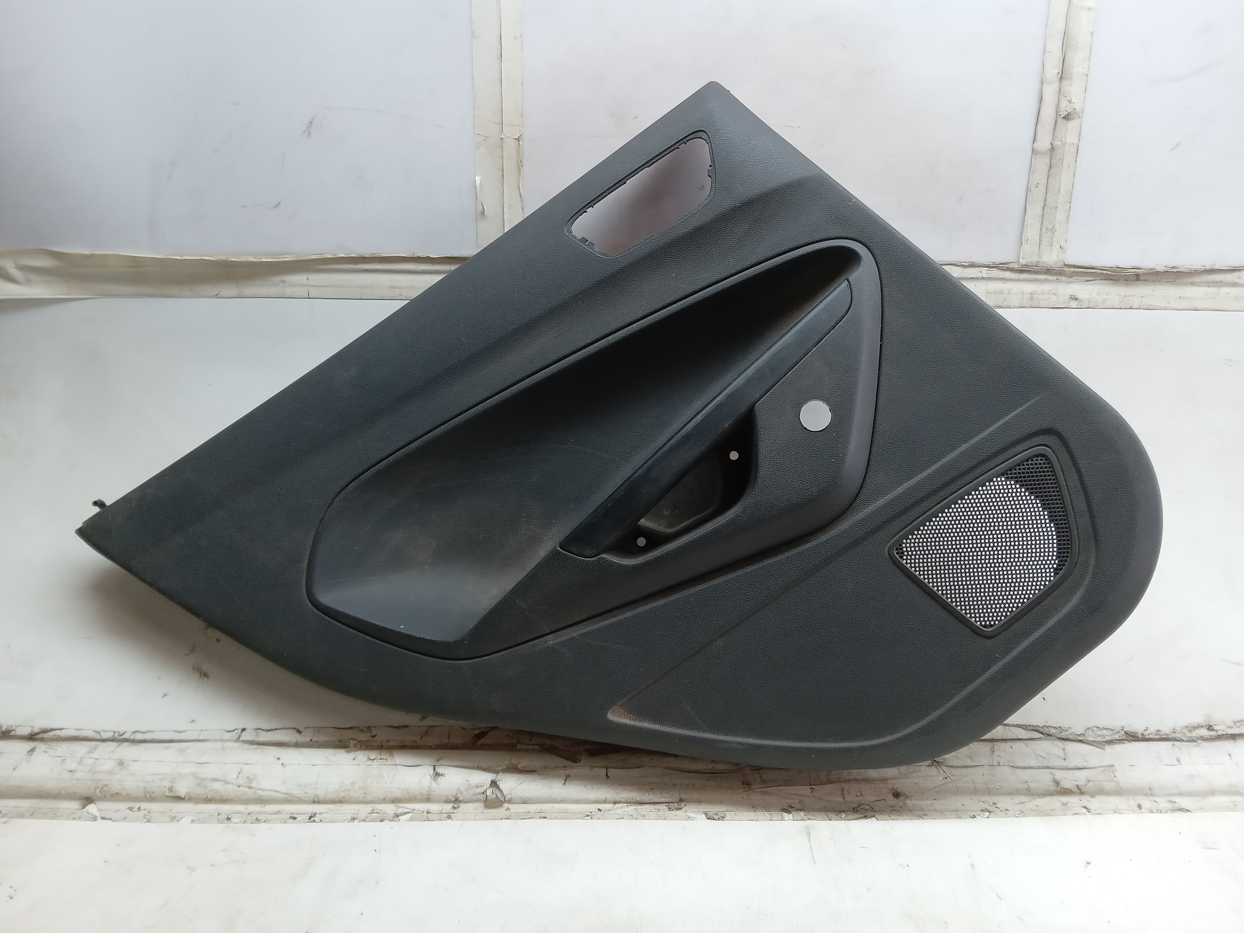 FORRO PORTA TRAS LE FORD NEW FIESTA 2014 1