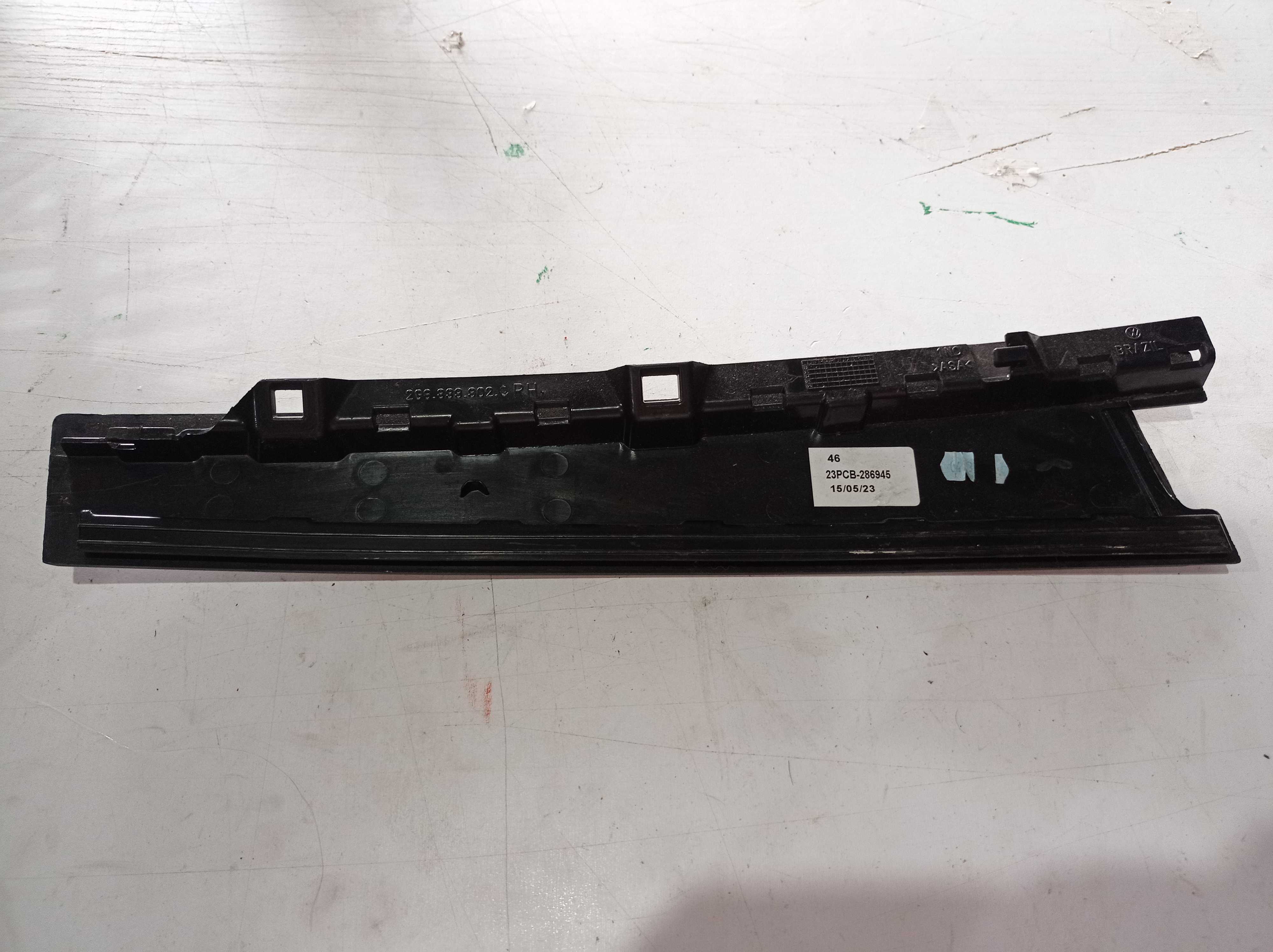 ACABAMENTO MOLDURA PORTA TRASEIRA DIREITA VW POLO 2018 2
