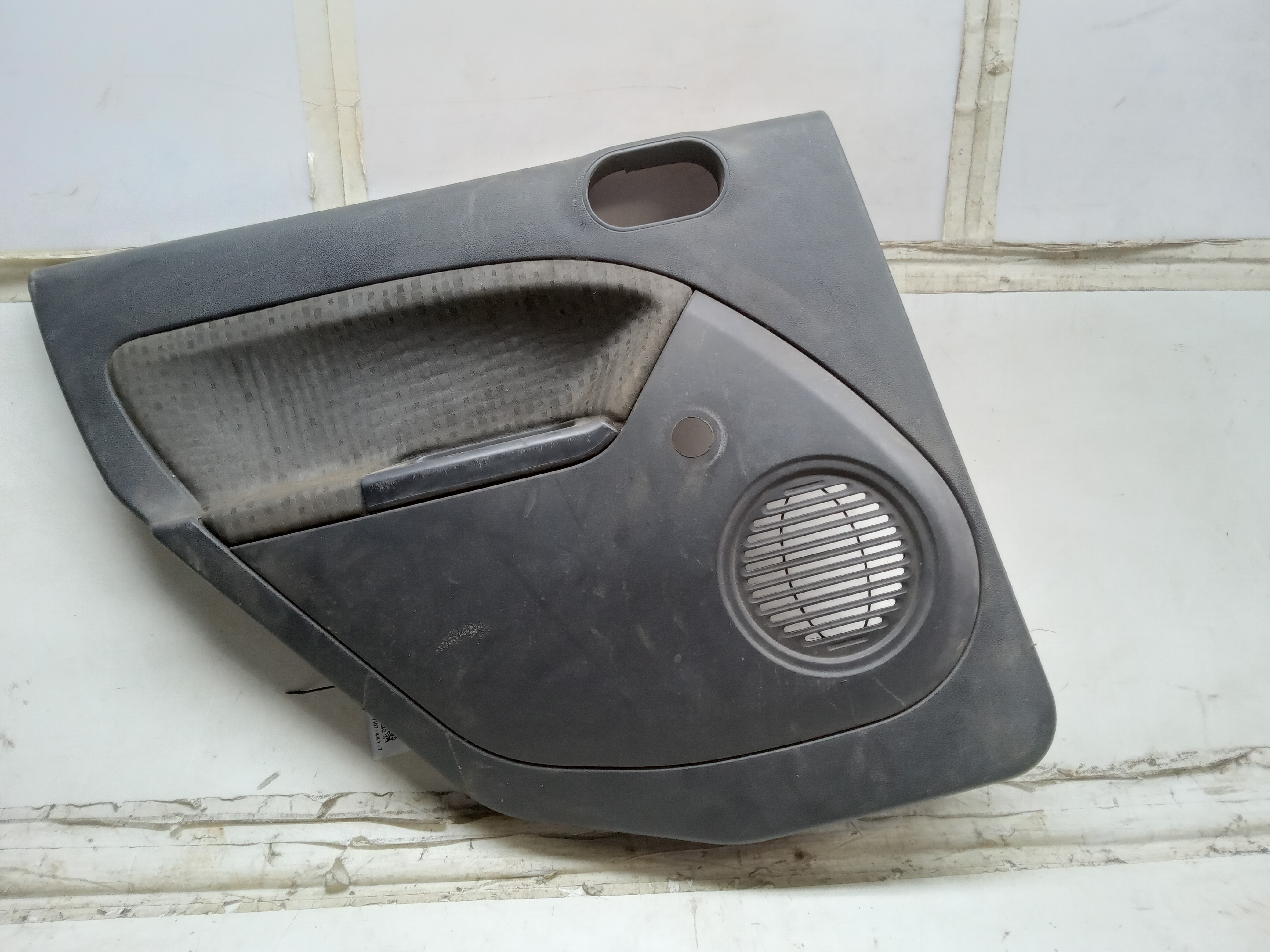 FORRO PORTA TRAS LE FORD FIESTA SEDAN 2013 1