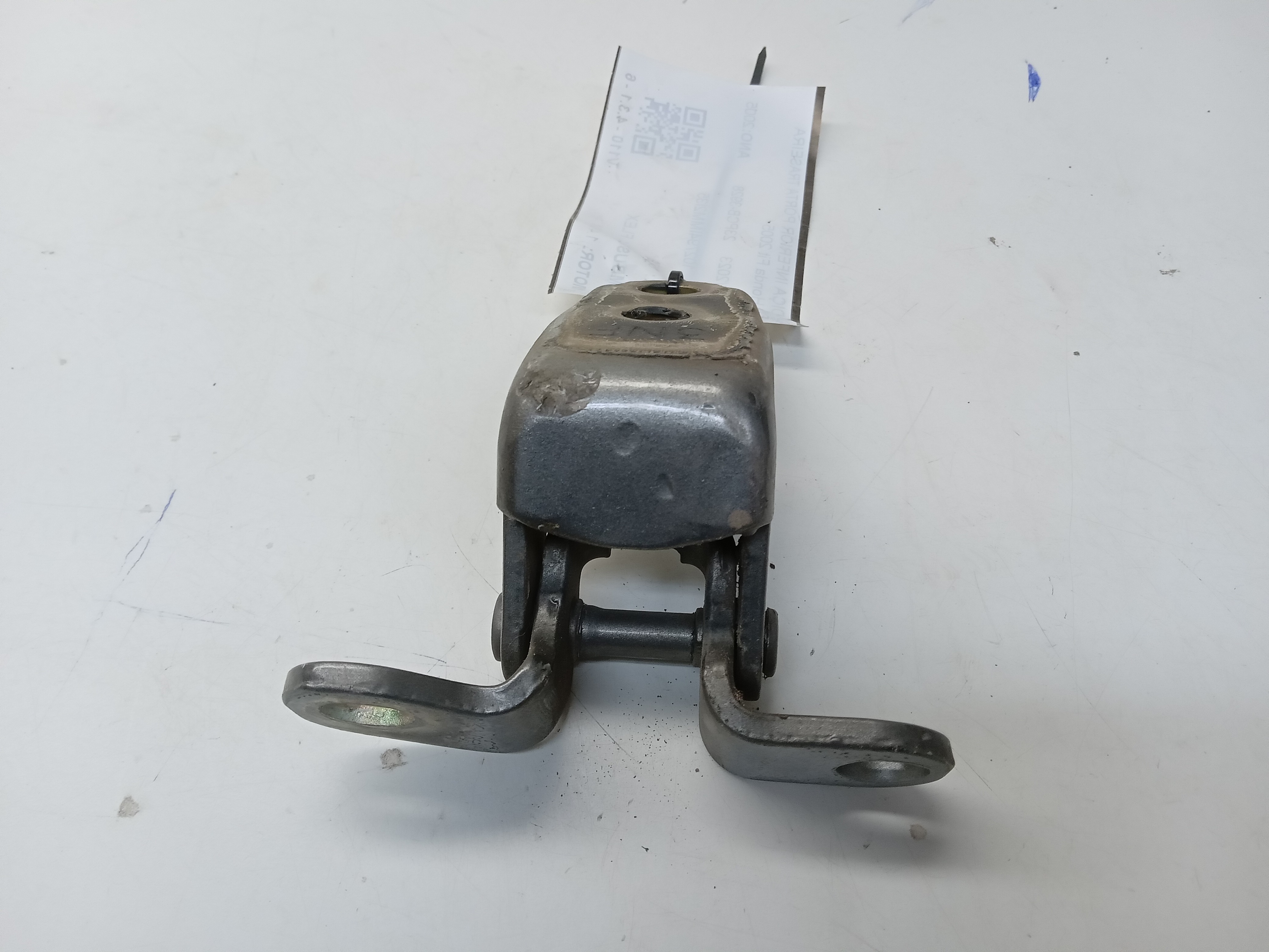 DOBRADIÇA INFERIOR PORTA TRAS LD Honda Fit 2005 1