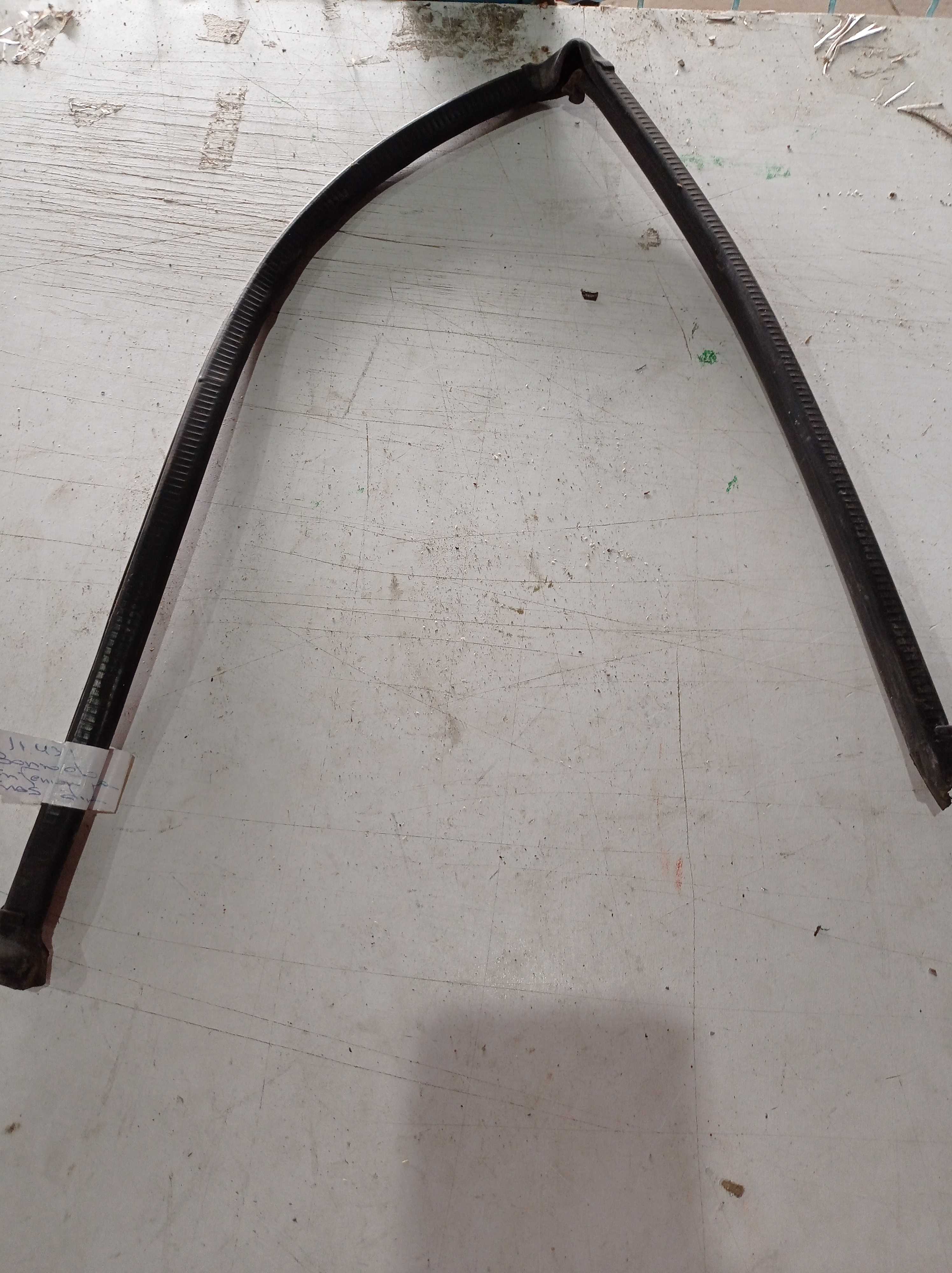BORRACHA INFERIOR PORTA TRASEIRA DIREITA RENAULT CAPTUR 19