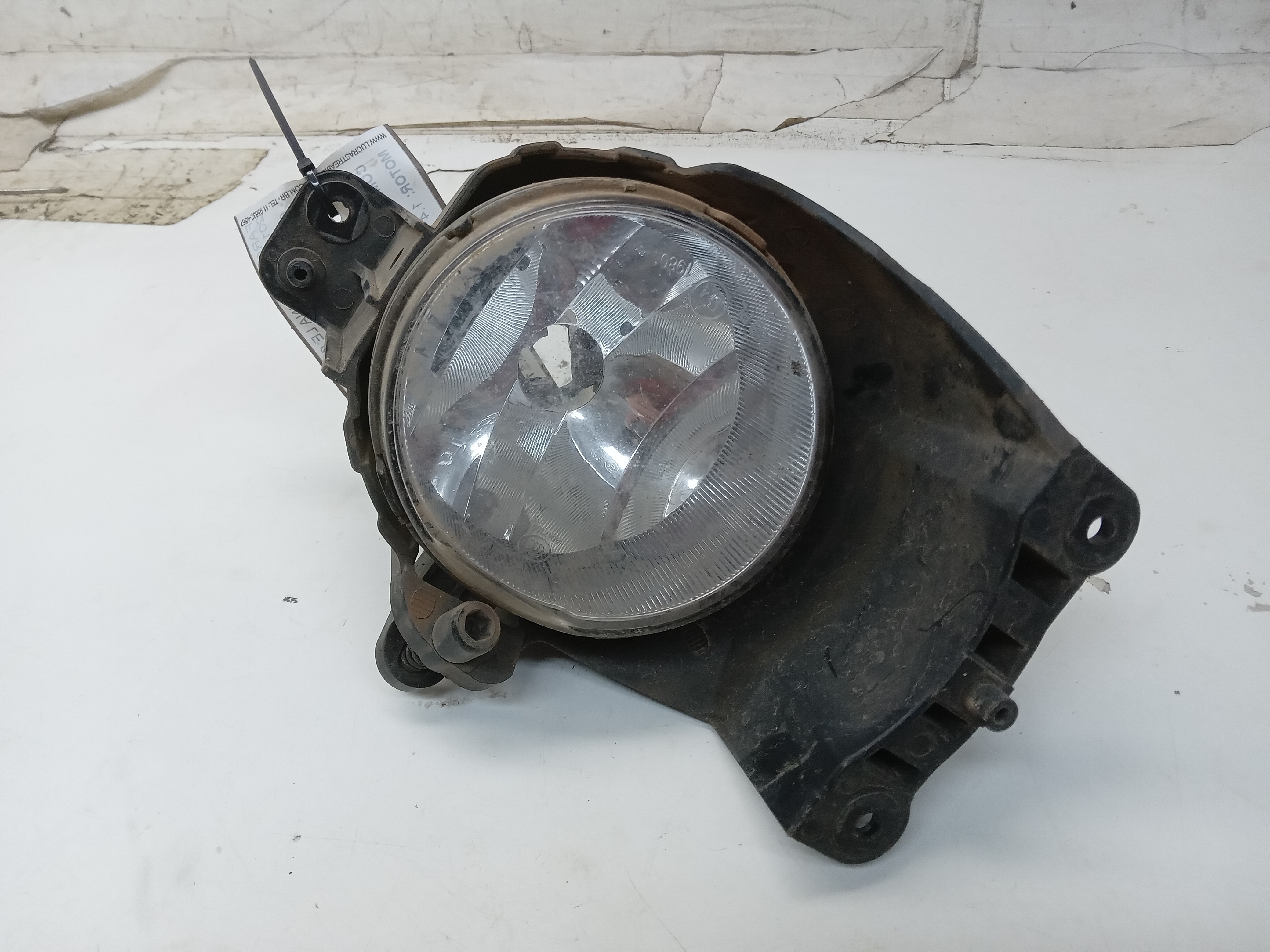FAROL NEBLINA LE CHEVROLET COBALT 2013 1