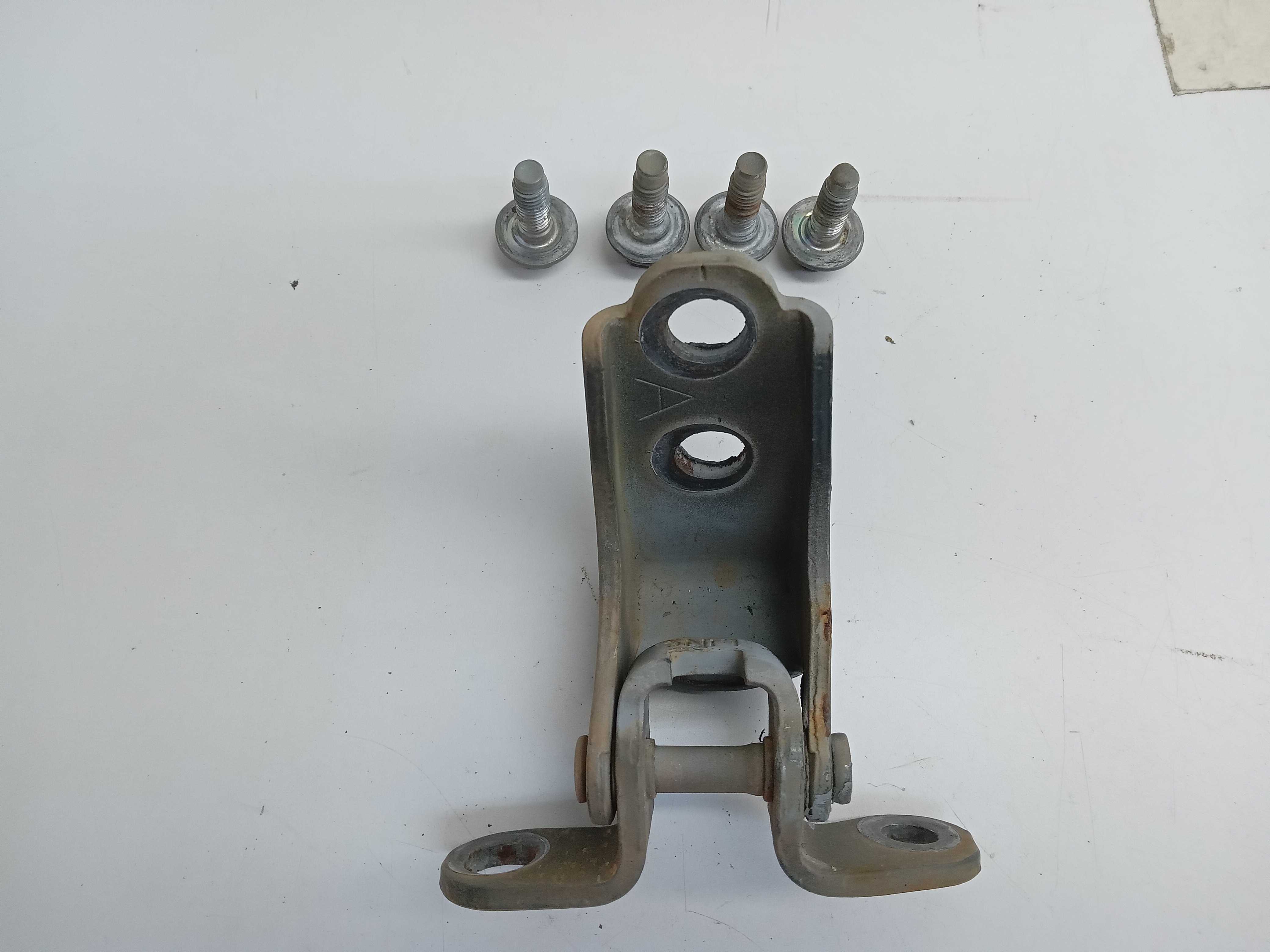 DOBRADIÇA SUPERIOR PORTA DIANTEIRA ESQUERDA HONDA CIVIC 2005 1