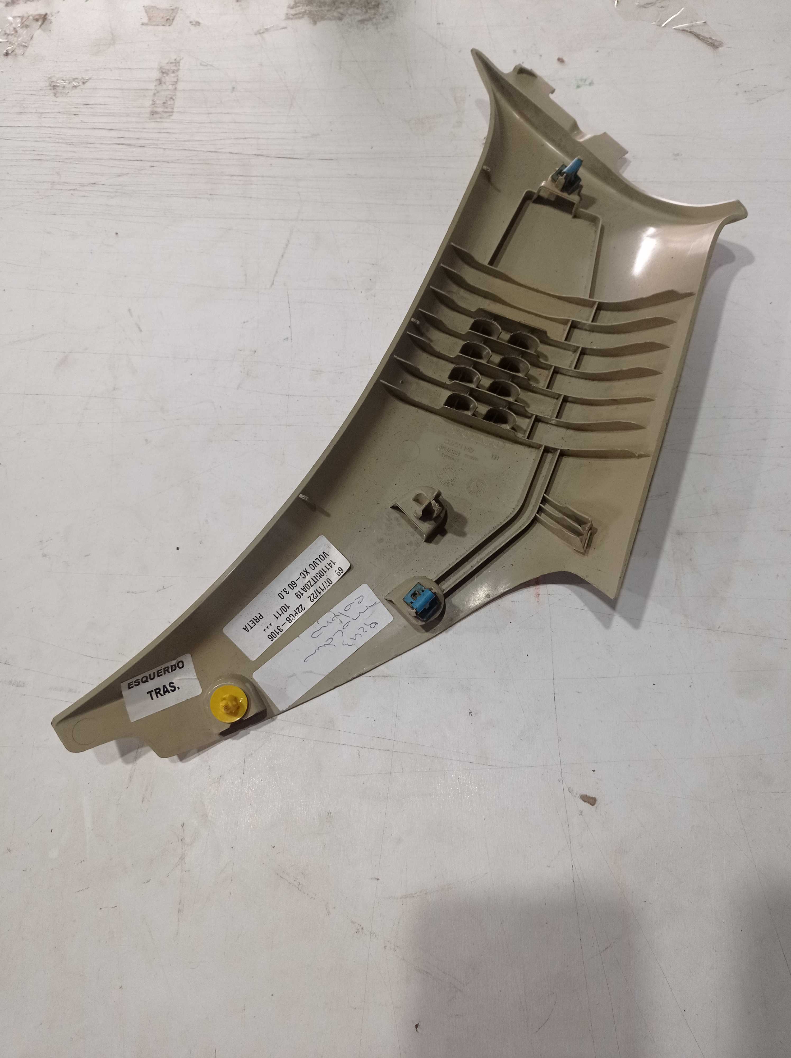 ACABAMENTO MOLDURA INTERNA TRASEIRA ESQUERDA XC60 2010 2