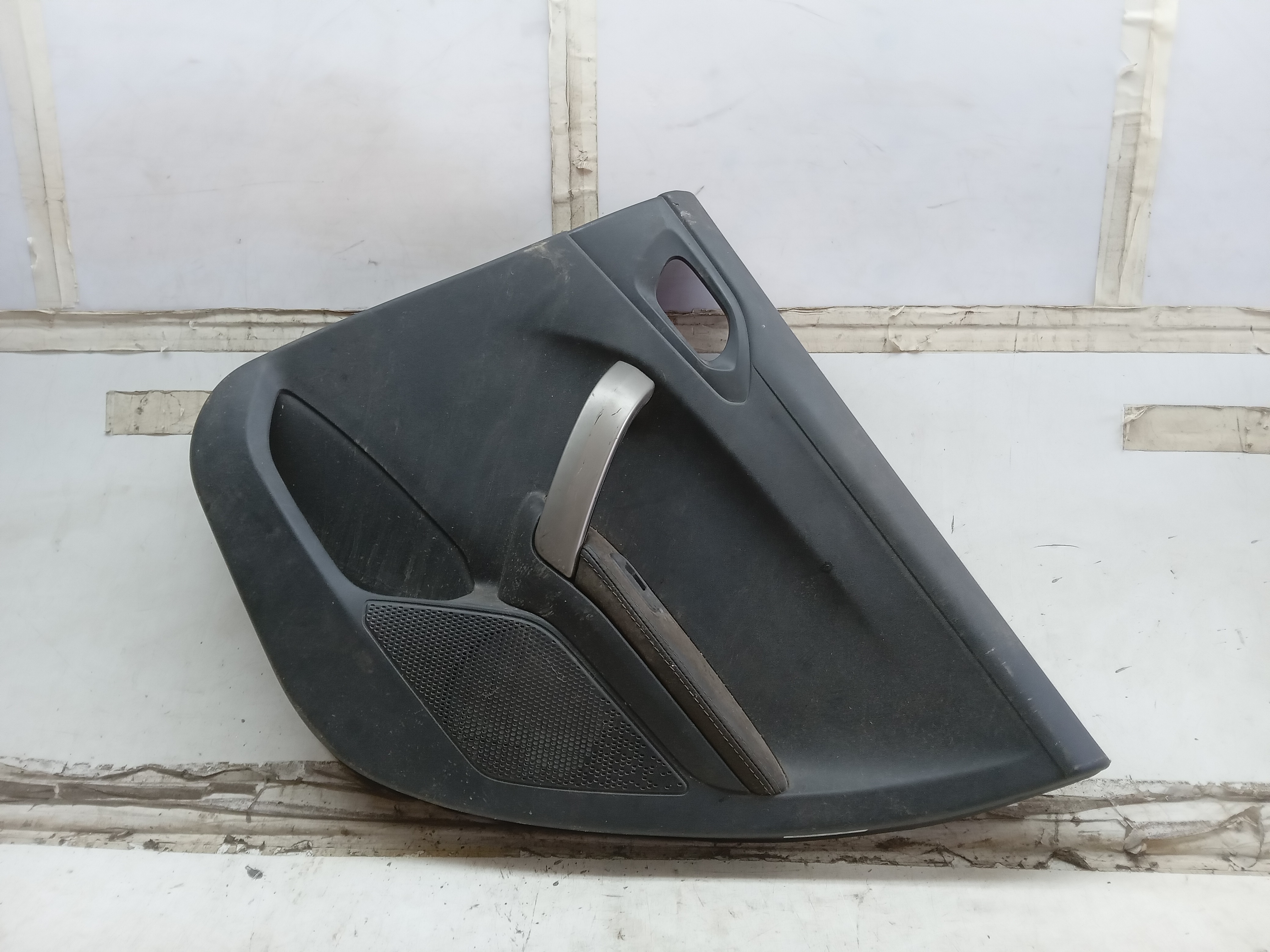 FORRO PORTA TRAS LD PEUGEOT 208 2016 1