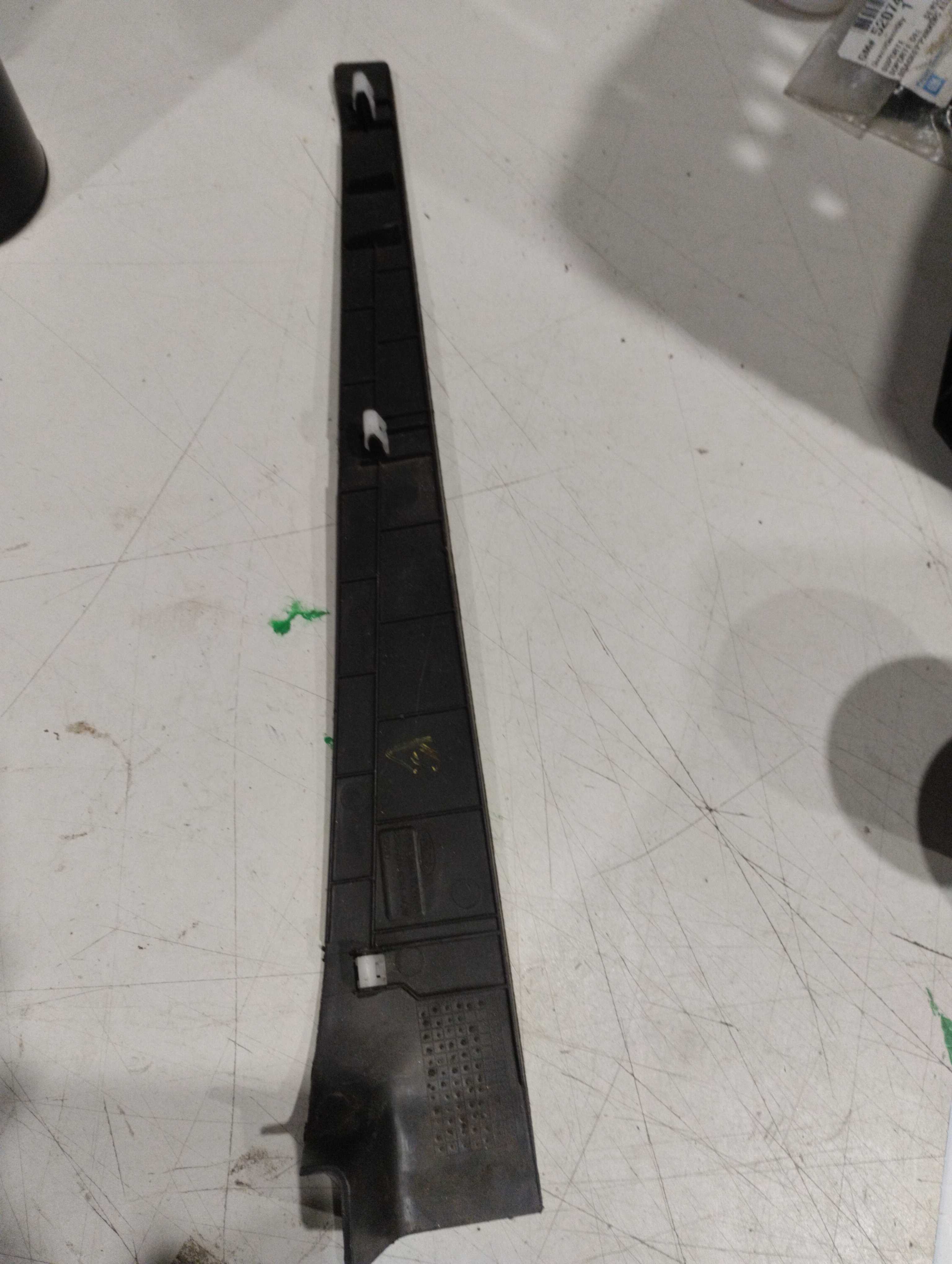 Moldura lateral direito painel Ford Ka 2014 a 2022 2