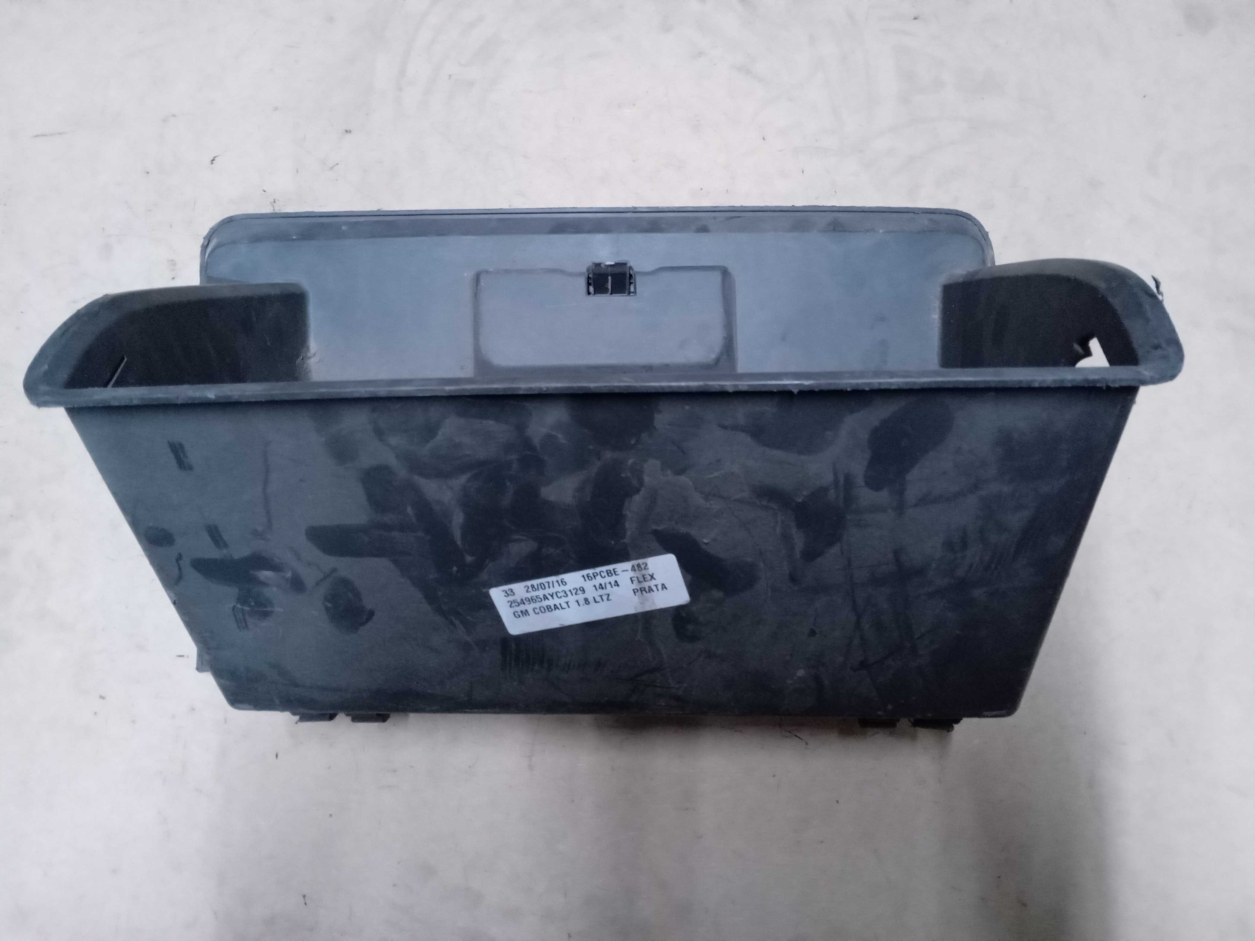 PORTA LUVAS GM COBALT 2016 1