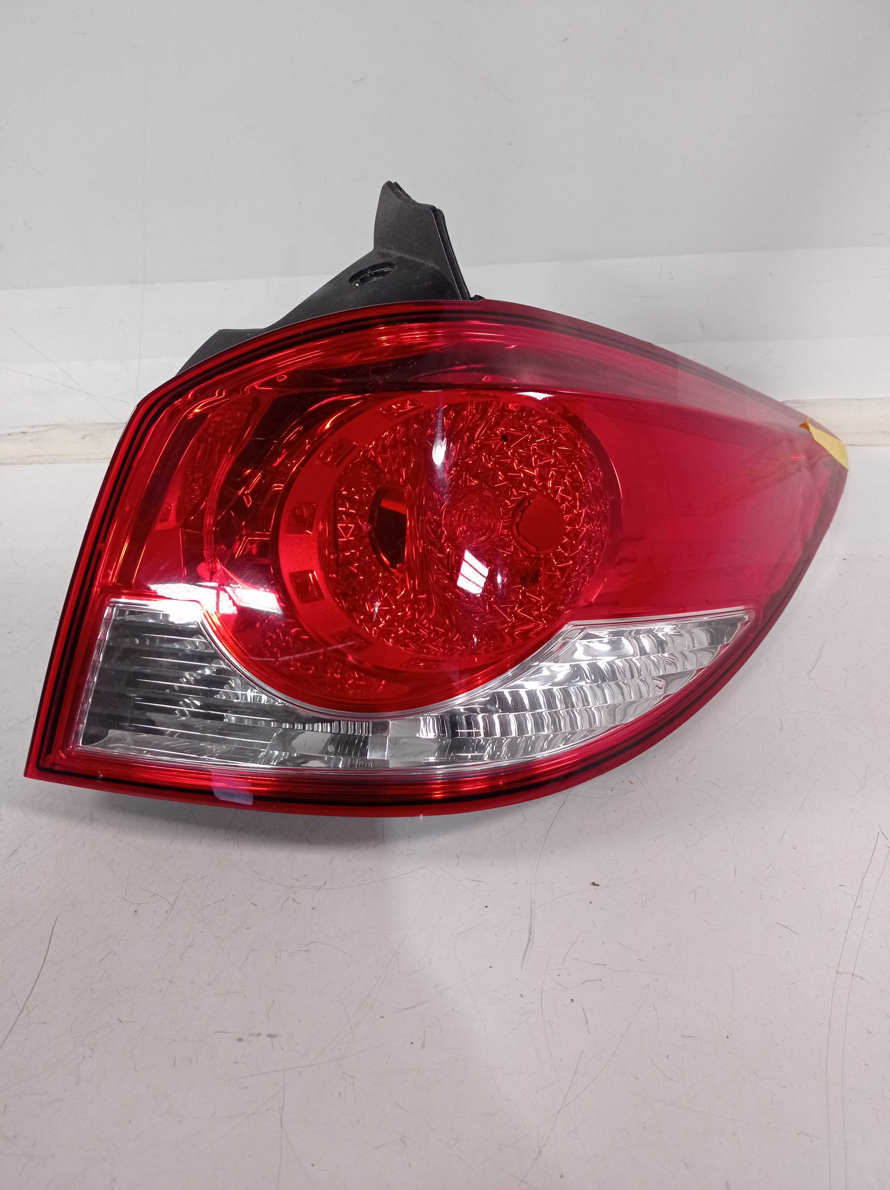 LANTERNA TRASEIRA DIREITA GM CRUZE HATCH 2014 RECUPERADA 1