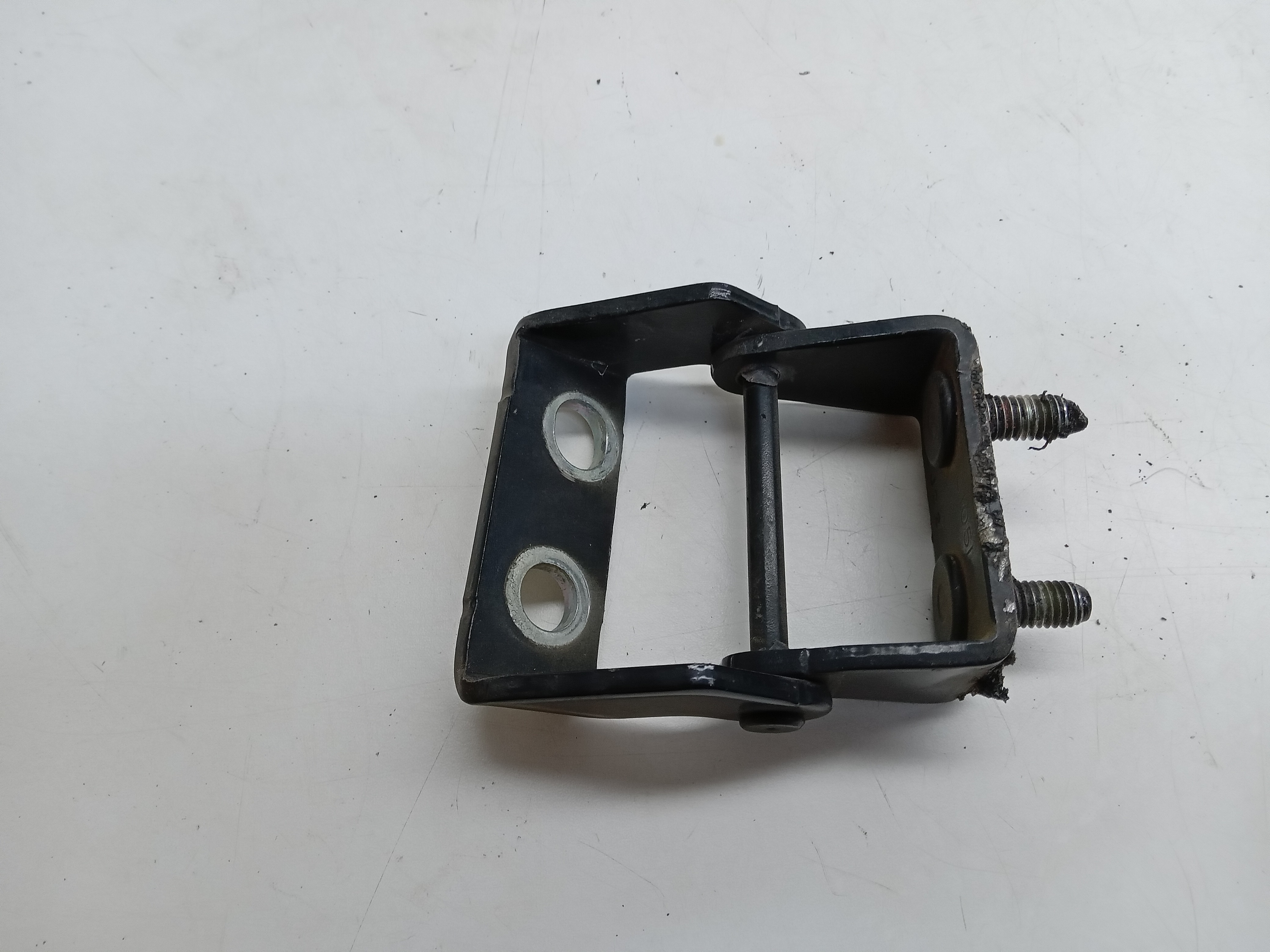 DOBRADIÇA DIREITO TAMPA TRASEIRA Chevrolet Captiva 2009 2