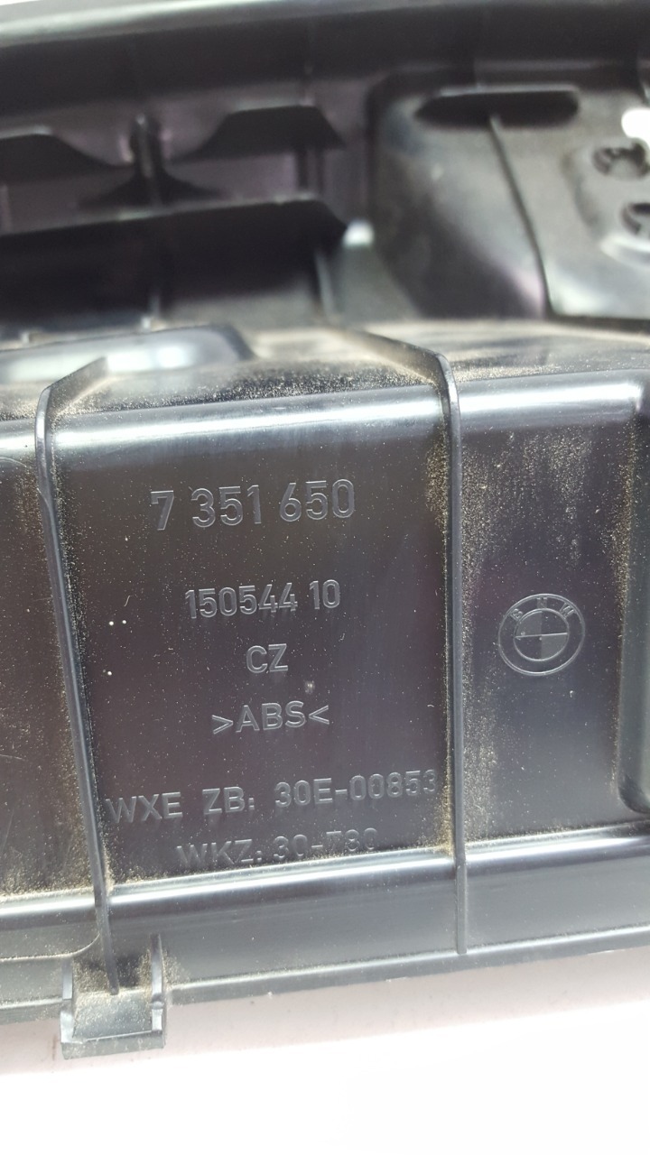 Acabamento Soleira Porta Mala Bmw 320i 2014 2015 Original 4