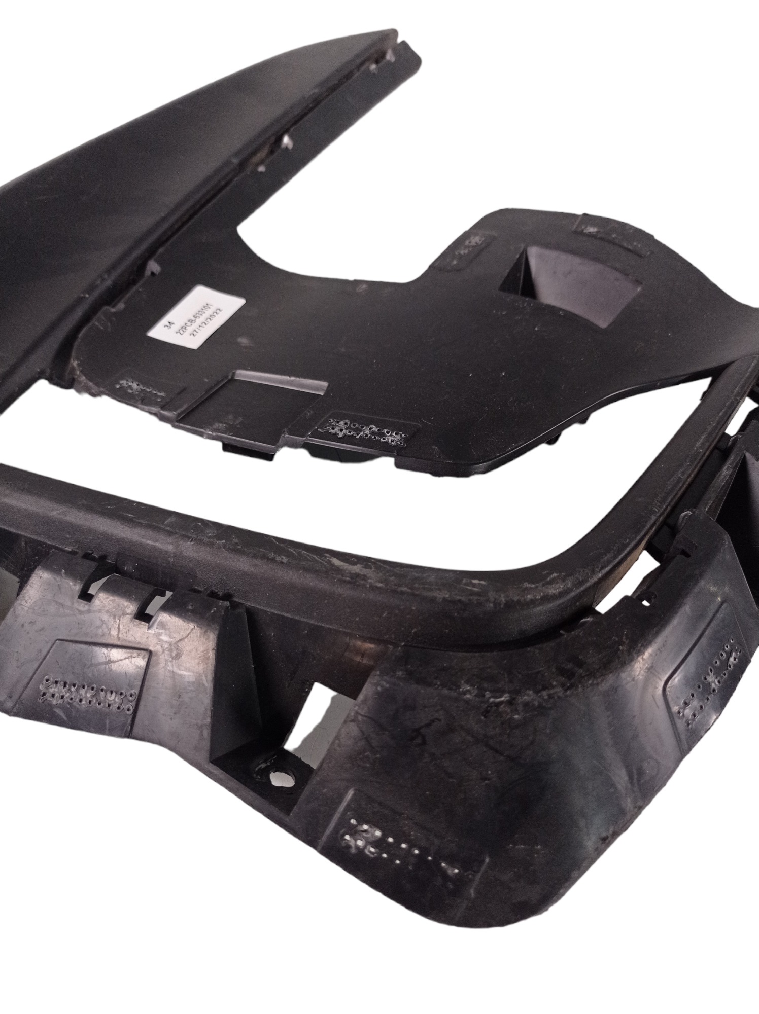 Suporte Esquerdo Farol Milha Gm Tracker 2019 2021 6