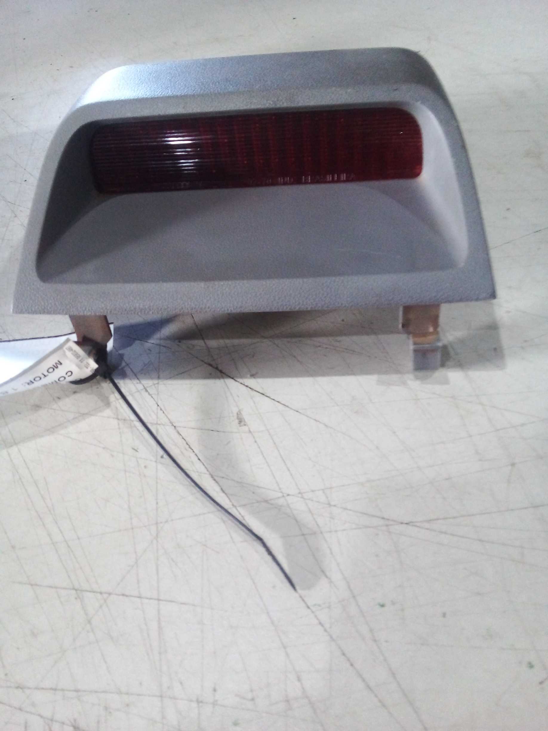 BREAK LIGHT LUZ DE FREIO  TOYOTA COROLLA 2005 8157002140
