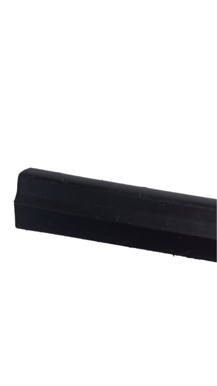 Moldura Friso Porta Dianteira Direita Gm Onix 2016 A 2018 4