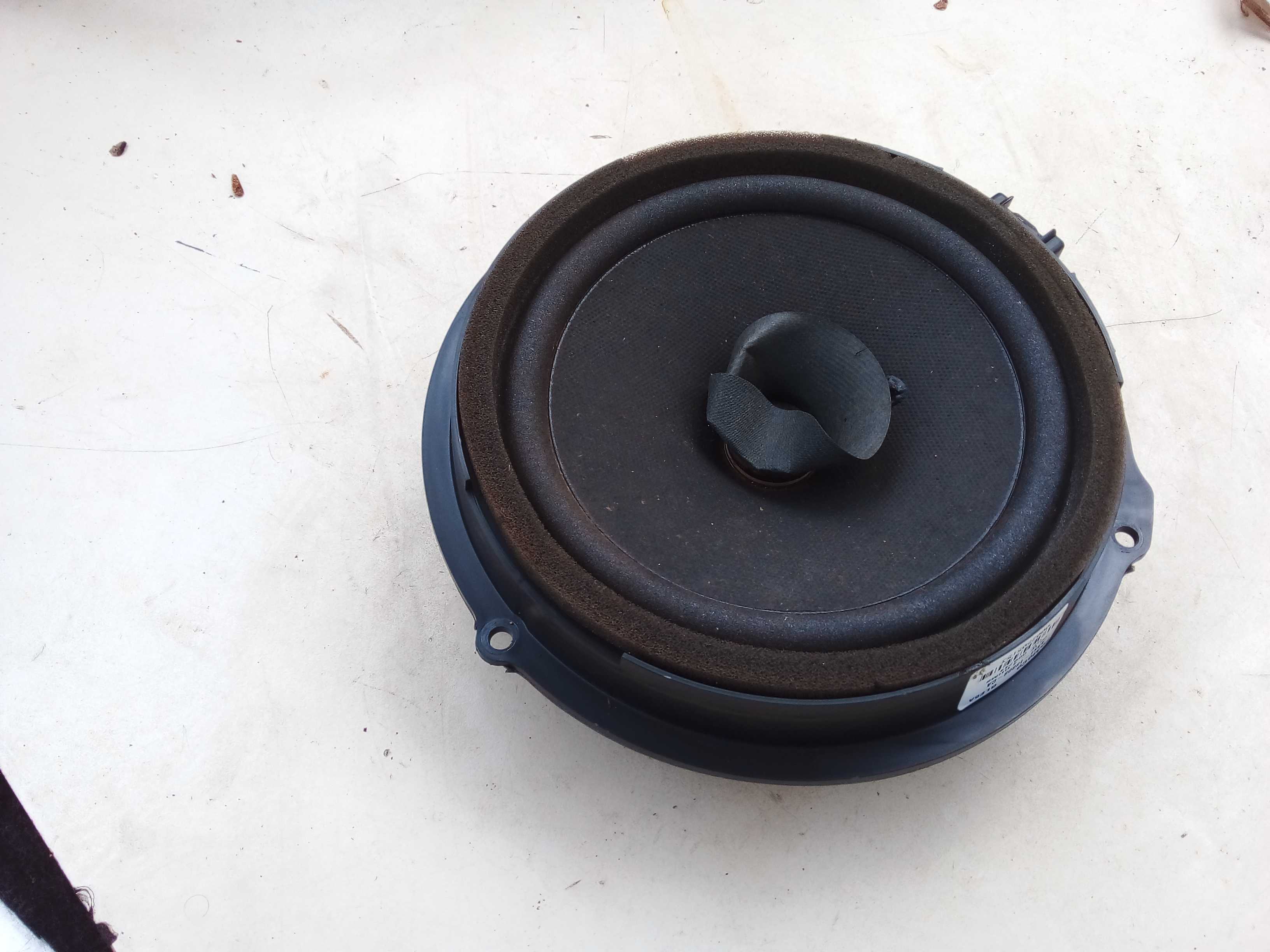 ALTO FALANTE PORTA KA 2015 AA6T18808