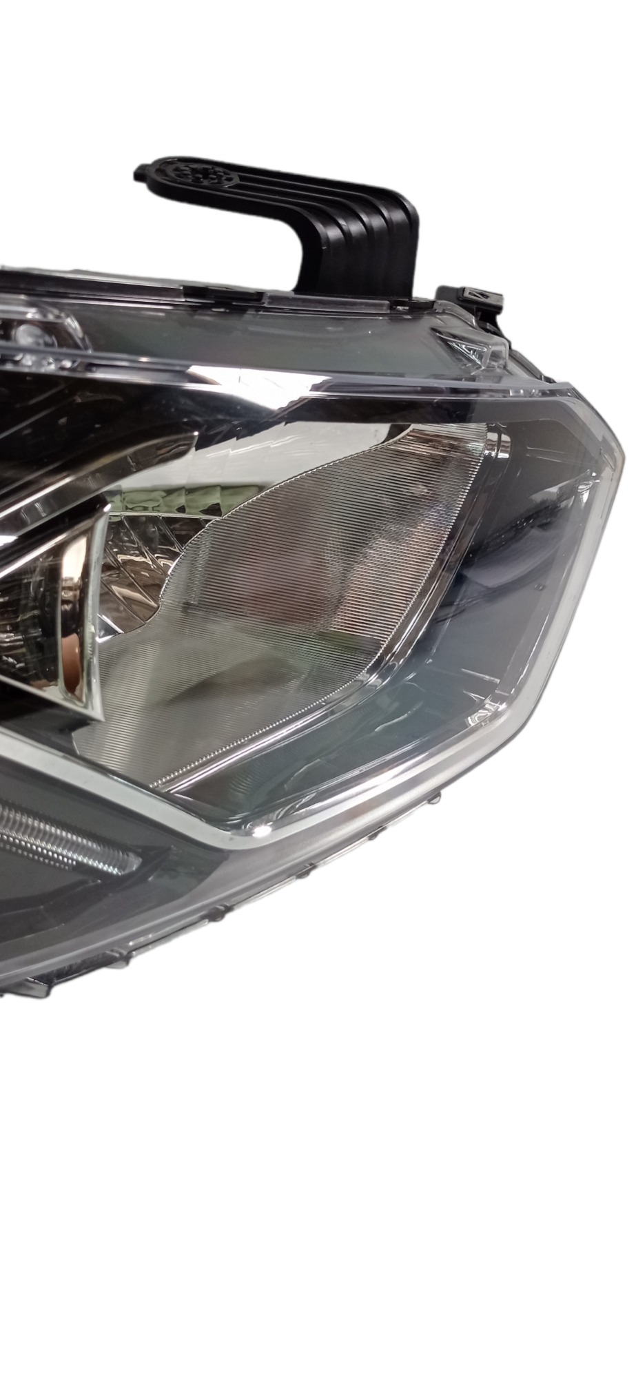 Farol Direito Com Led Onix Prisma 2016 2019 Marcara Negra 5