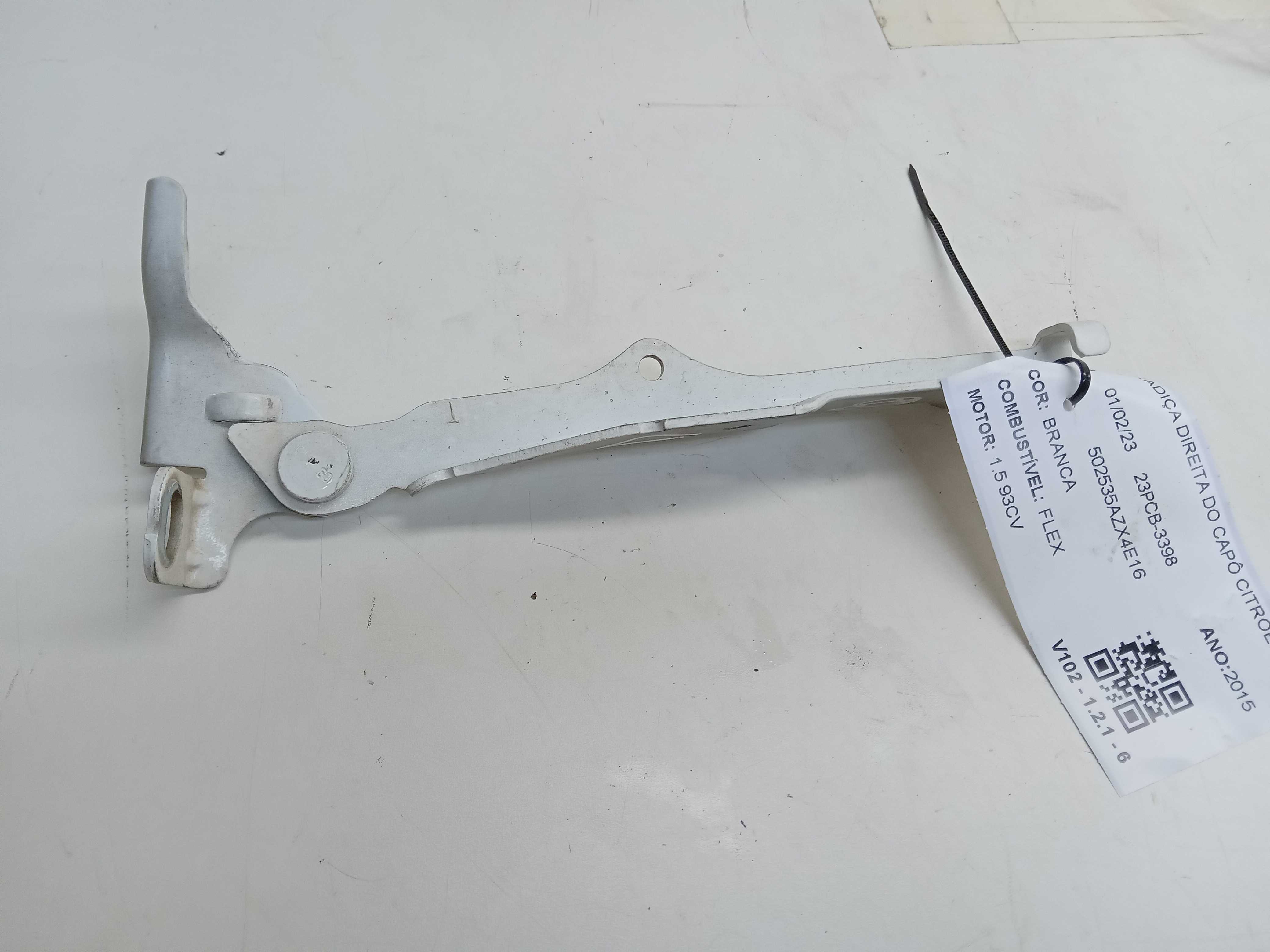 DOBRADIÇA DIREITA DO CAPÔ CITROEN C3 2016 1