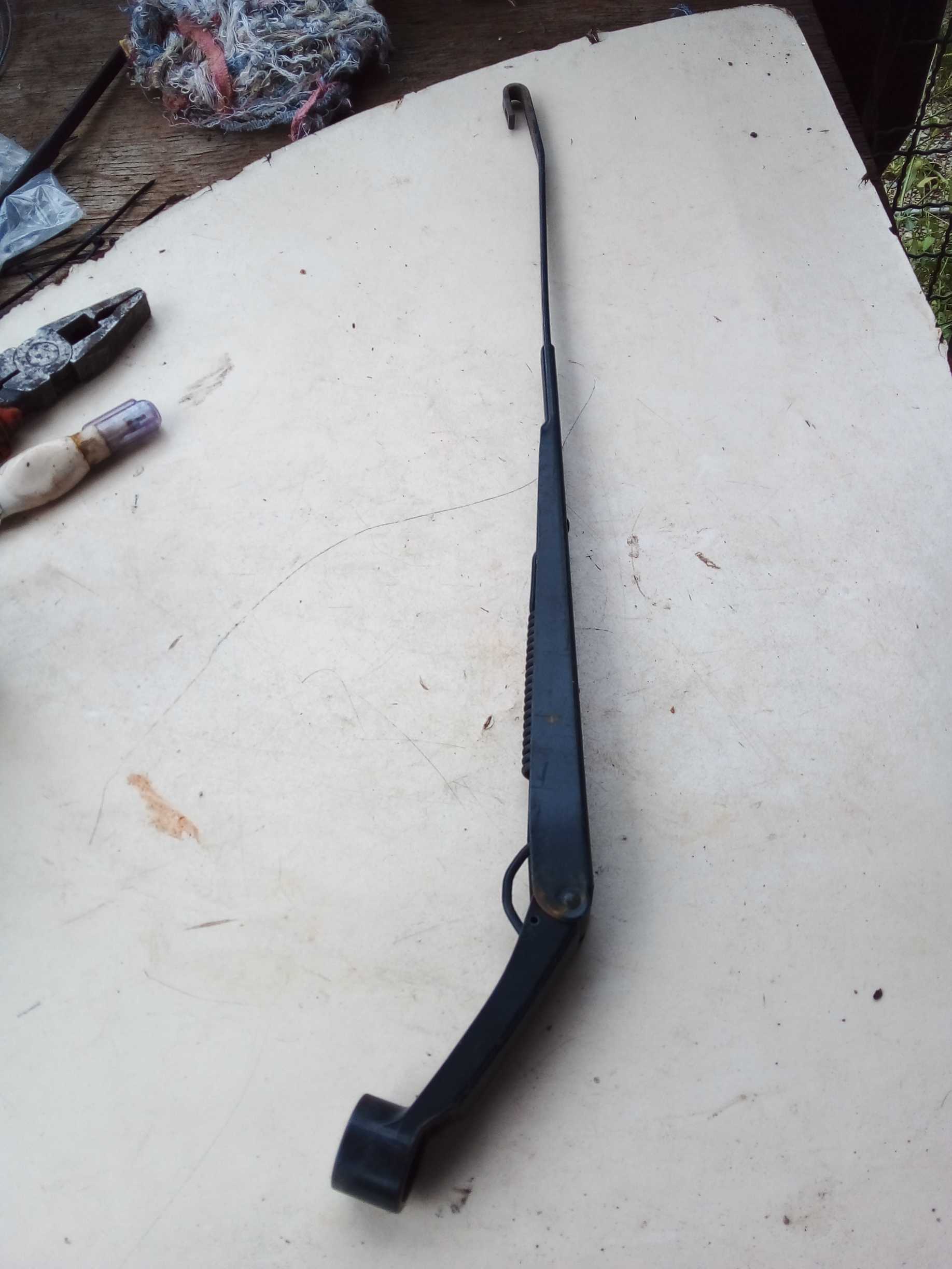 BRAÇO HASTE LIMPADOR PARABRISA ESQUERDO HILUX 2010