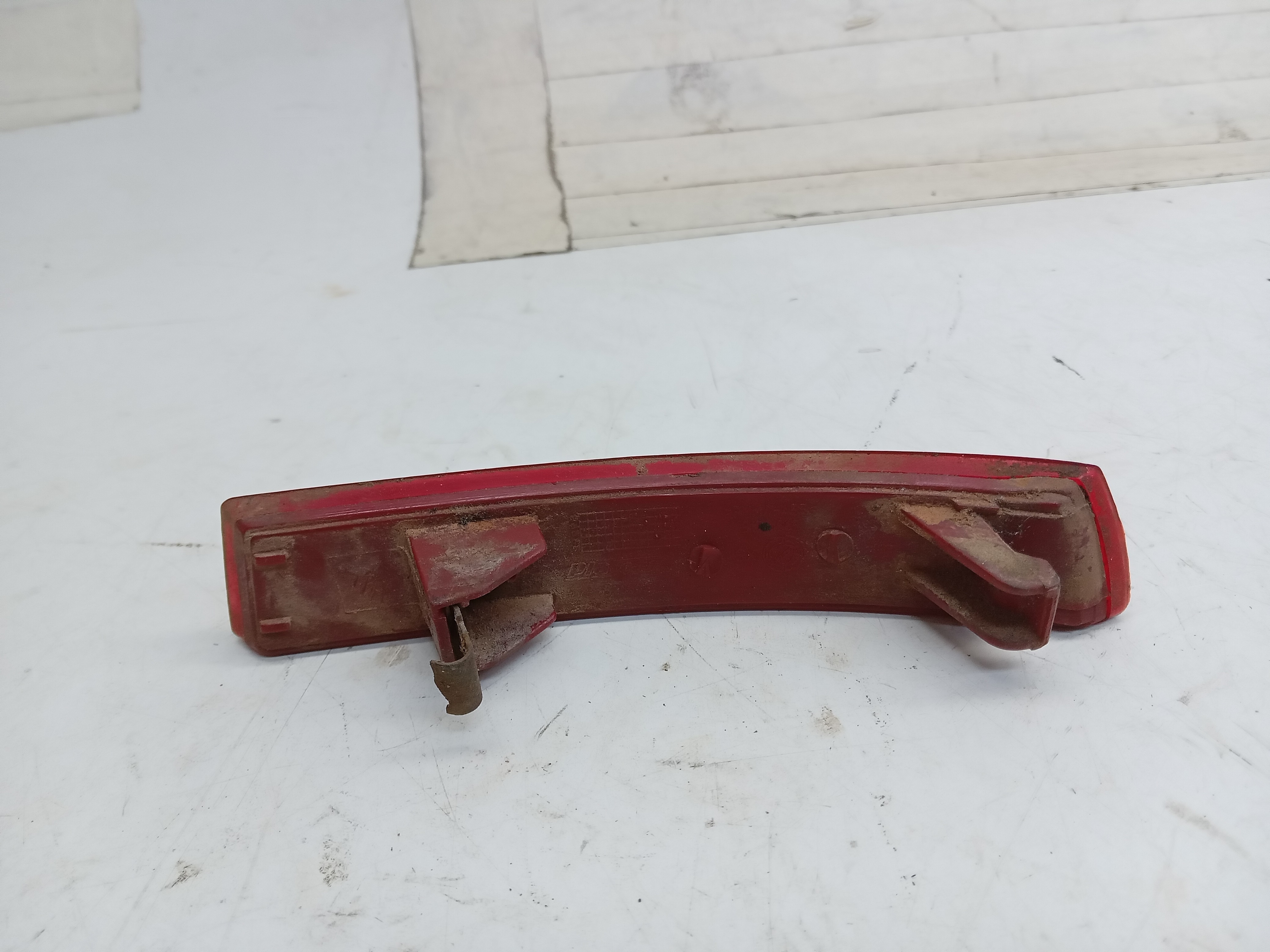 REFLETOR OLHO DE GATO TRAS LE Fiat Palio 2007 2