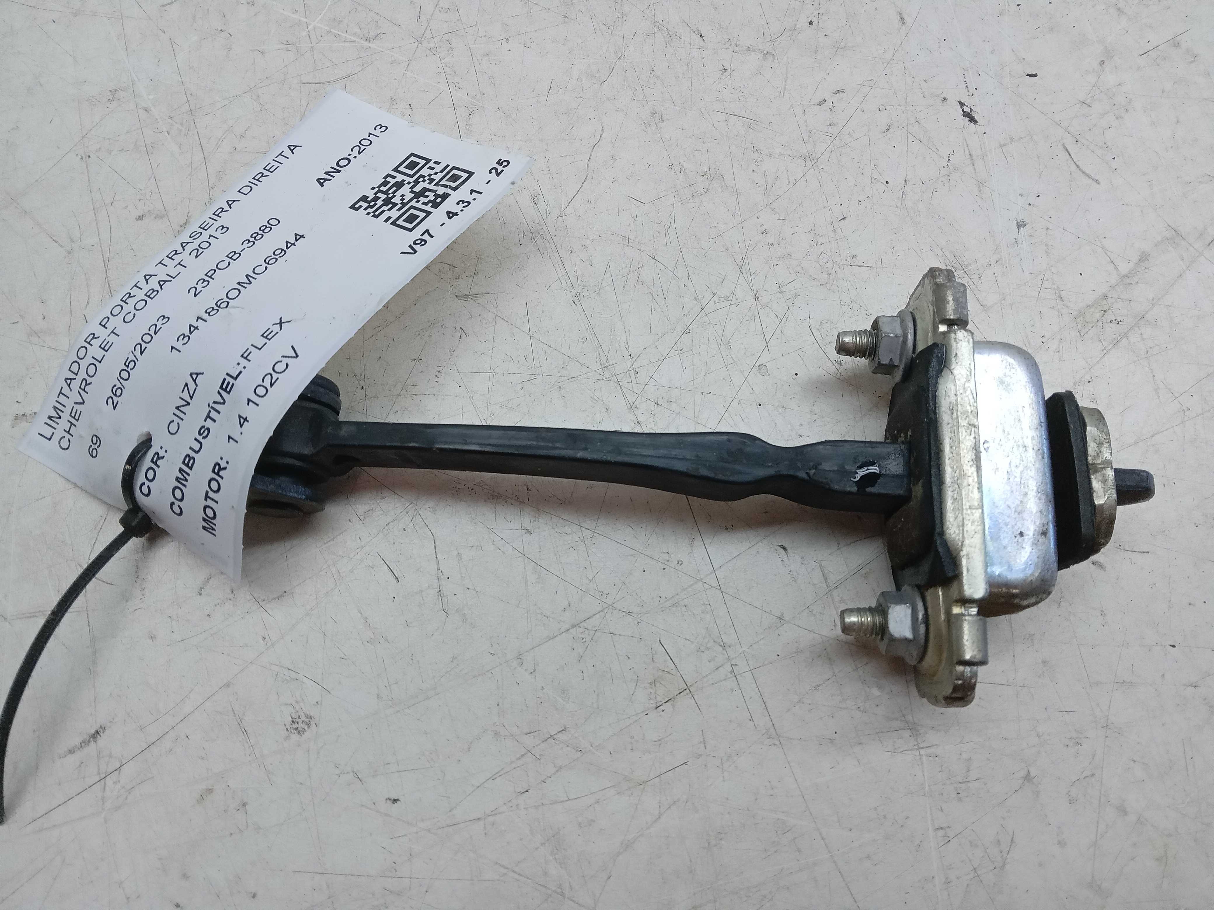 LIMITADOR PORTA TRASEIRA DIREITA CHEVROLET COBALT 2013 1