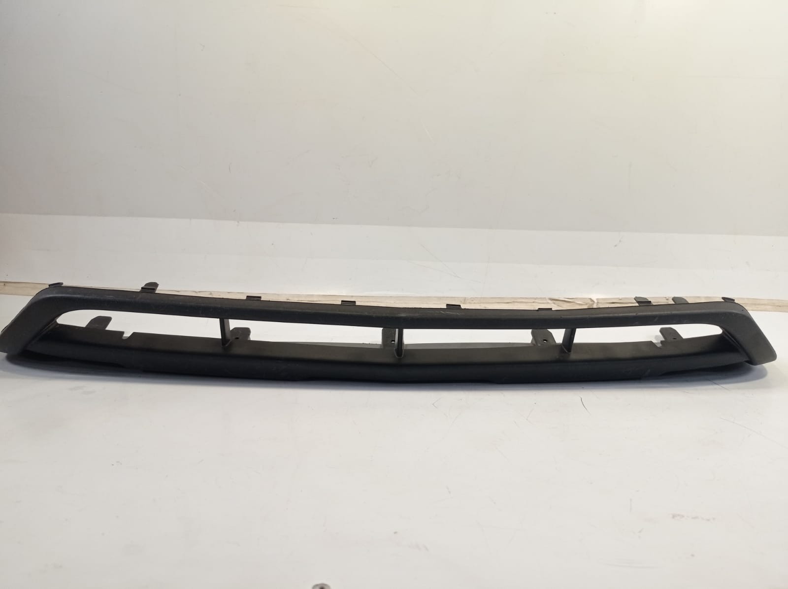 Moldura Grade Inferior Parachoque Diant Onix Activ 2017 2020 1