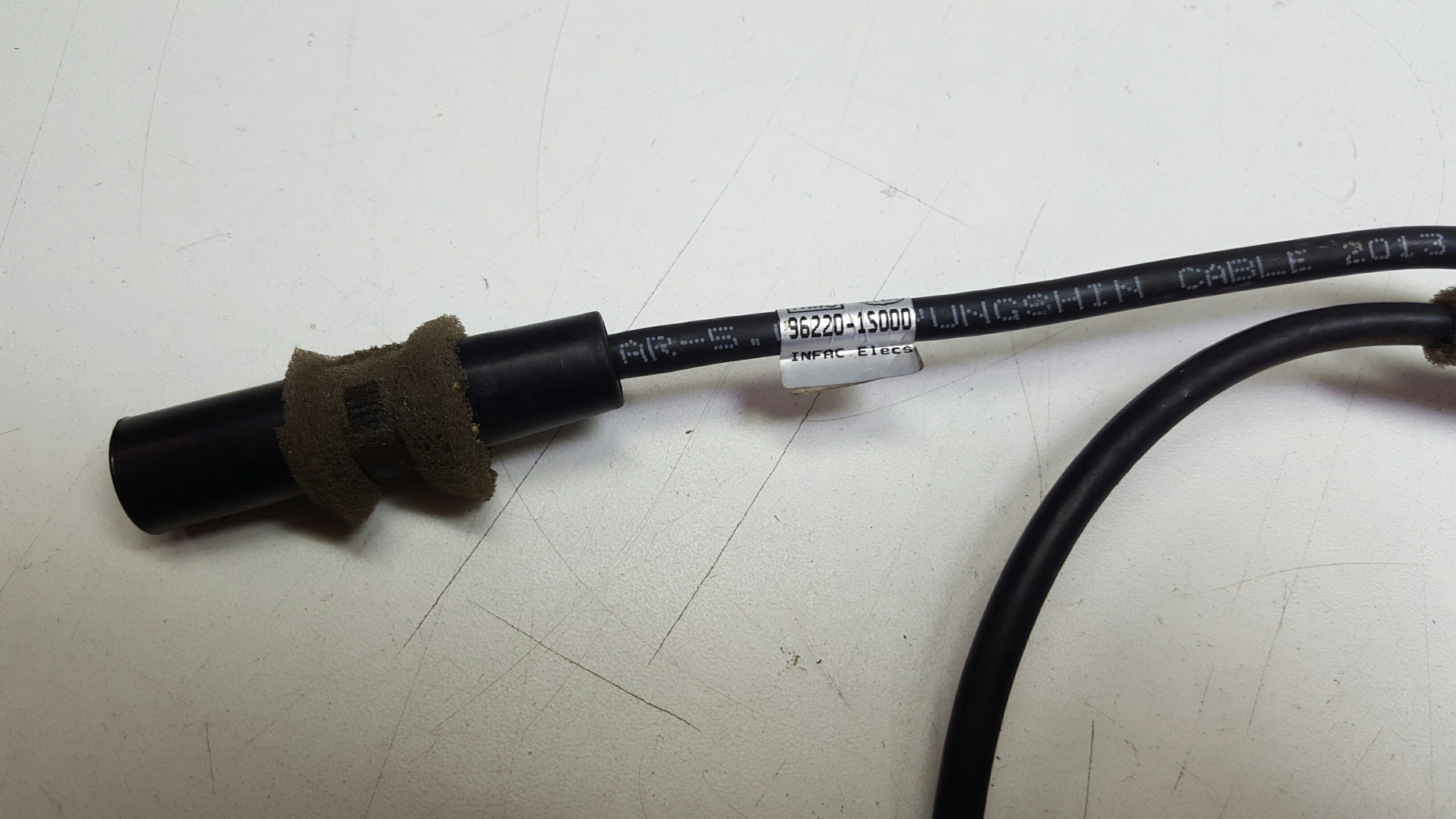 Cabo Antena Hyundai Hb20s 2014 962201s000 3