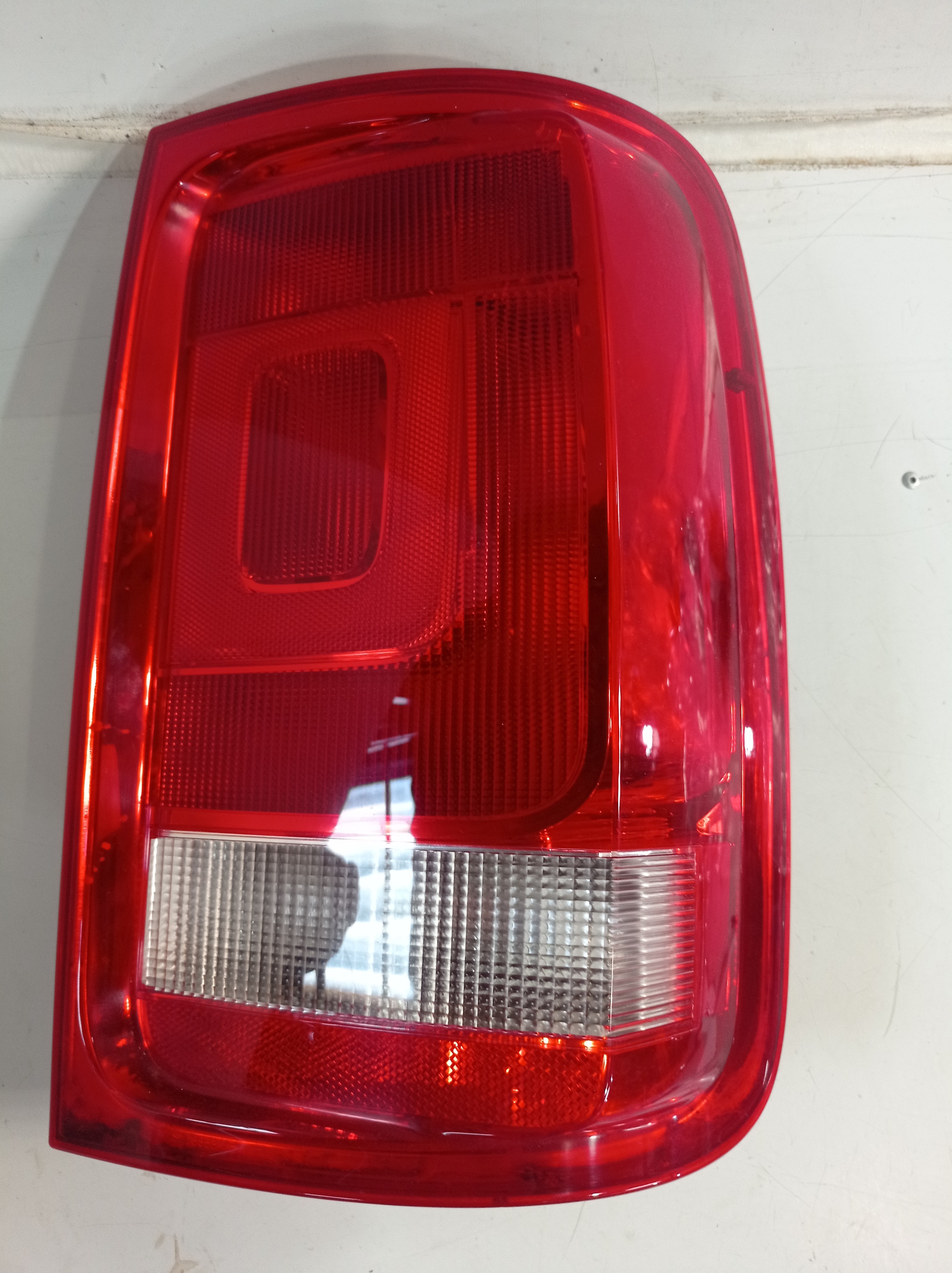 LANTERNA TRAS DIREITA VW AMAROK 2015 A 2016 RECUPERADA 2