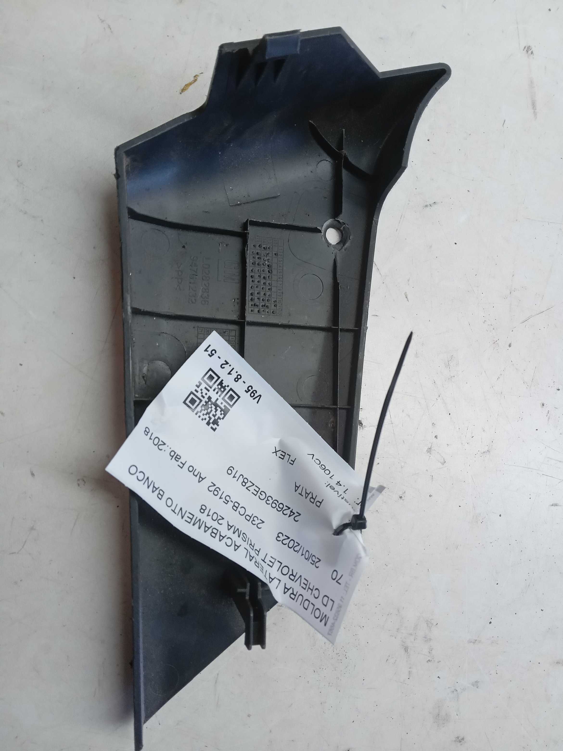 MOLDURA LATERAL ACABAMENTO BANCO LD CHEVROLET PRISMA 2018 2