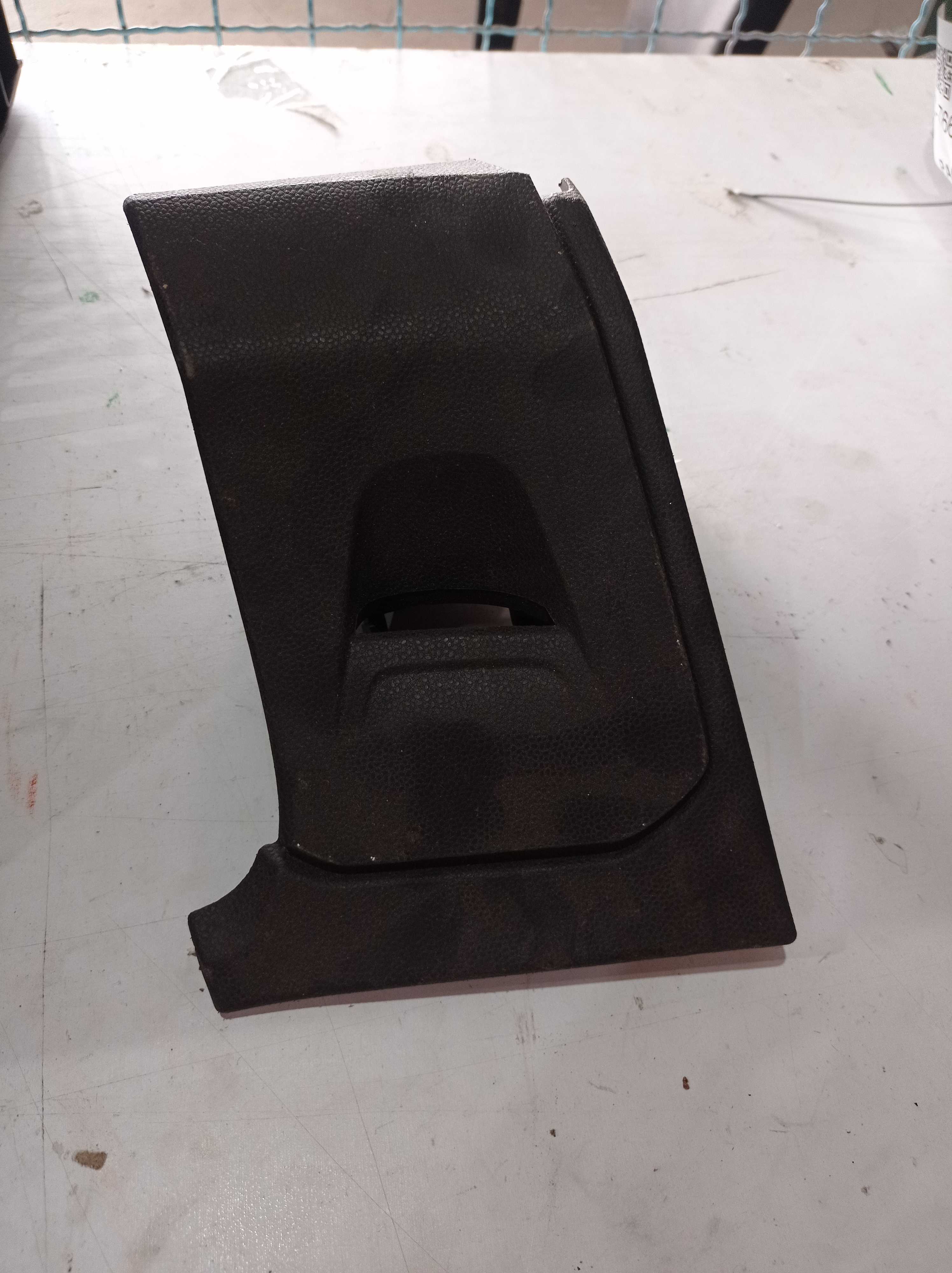 PORTA OBJETOS FORD FIESTA 2014 1