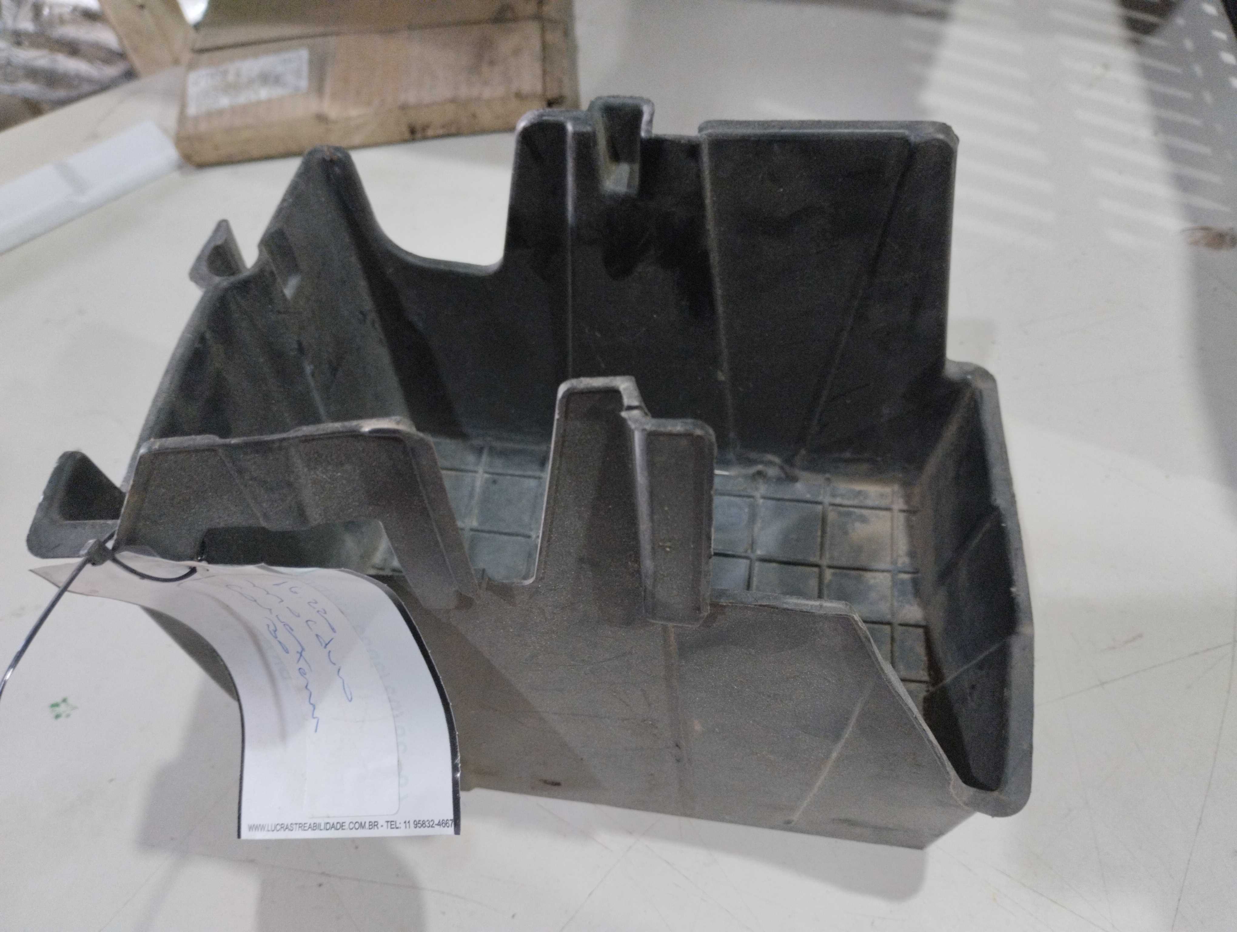 Moldura caixa bateria Honda city 2013/2014 1